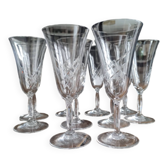 Set of 10 vintage champagne flutes in chiseled crystal with flared drinking