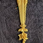 Pair of wall sconces with mirrors. Putti. Bronze. Floral Art Nouveau.