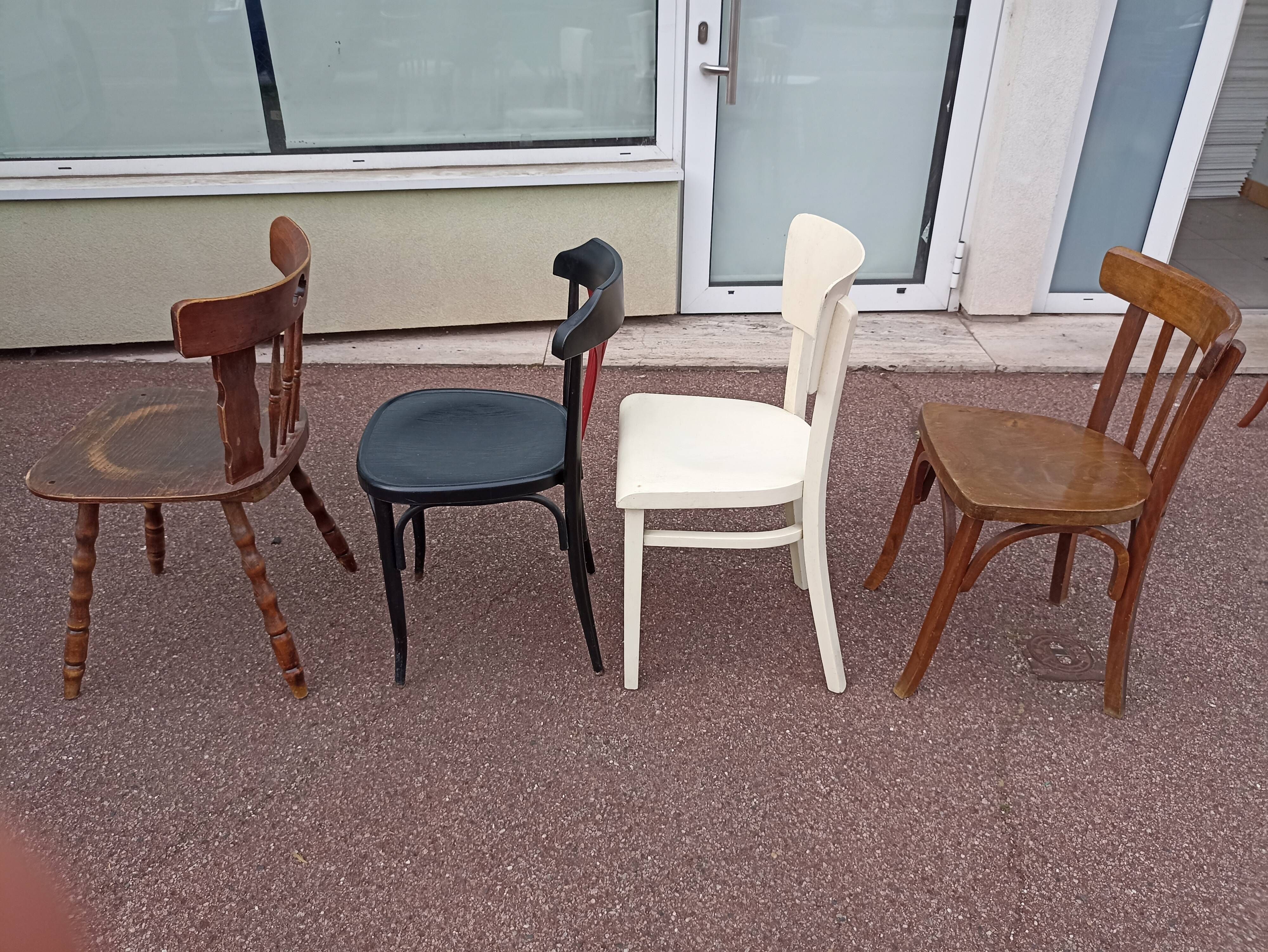 Set of 12 mismatched wooden bistro chairs - vintage