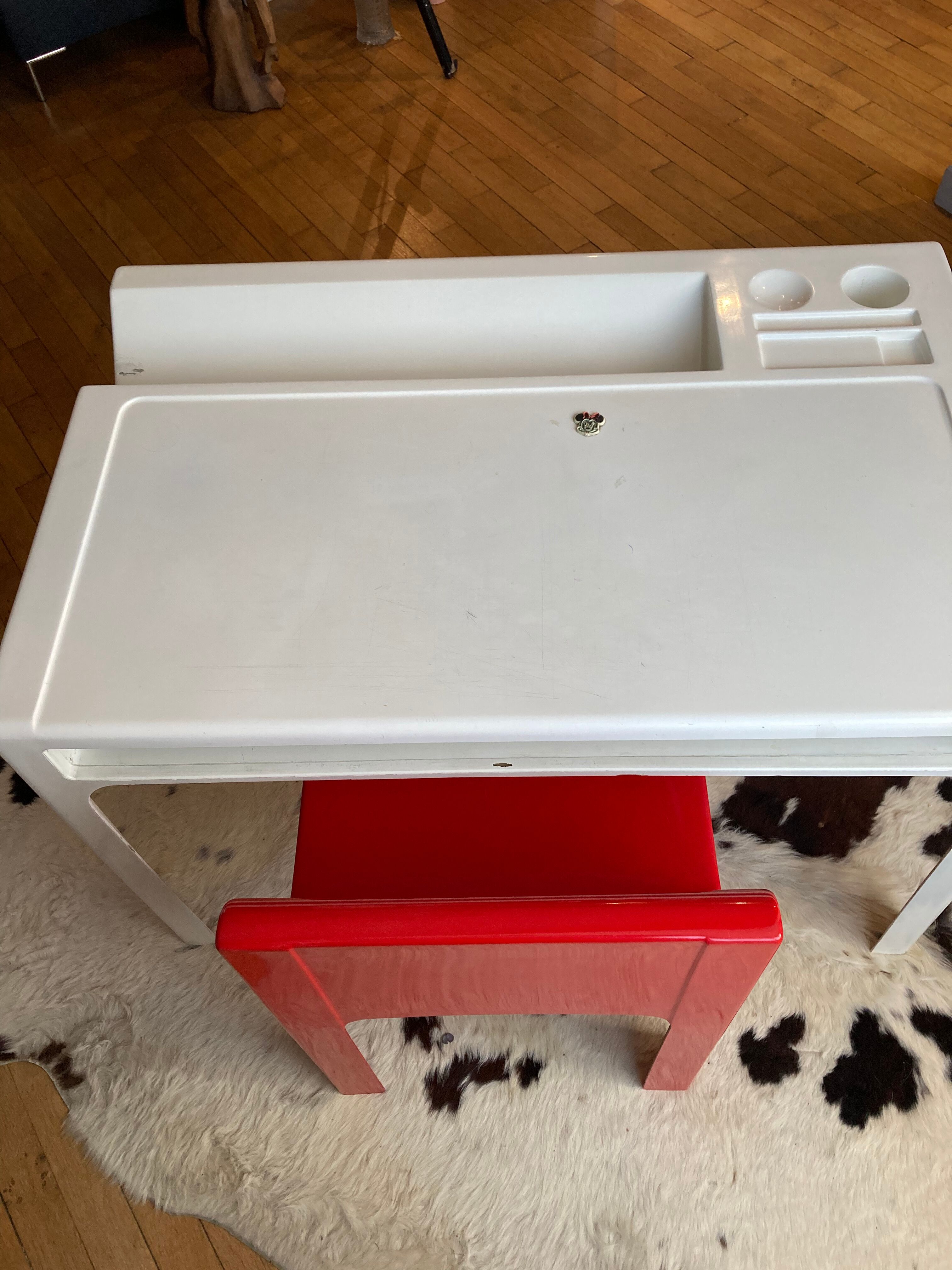 Bureau Ozoo et chaise Marc Berthier
