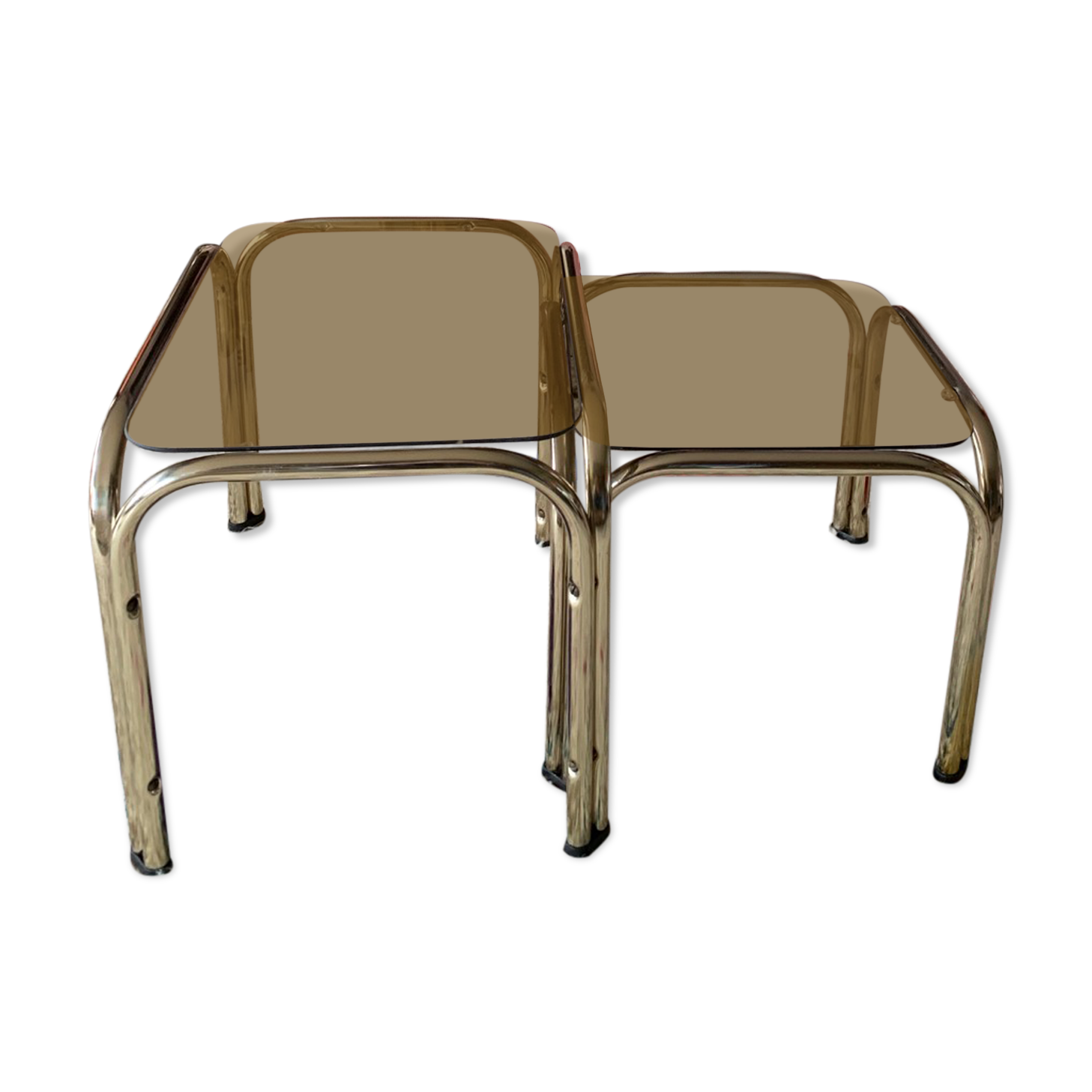 Duo of pull-out tables