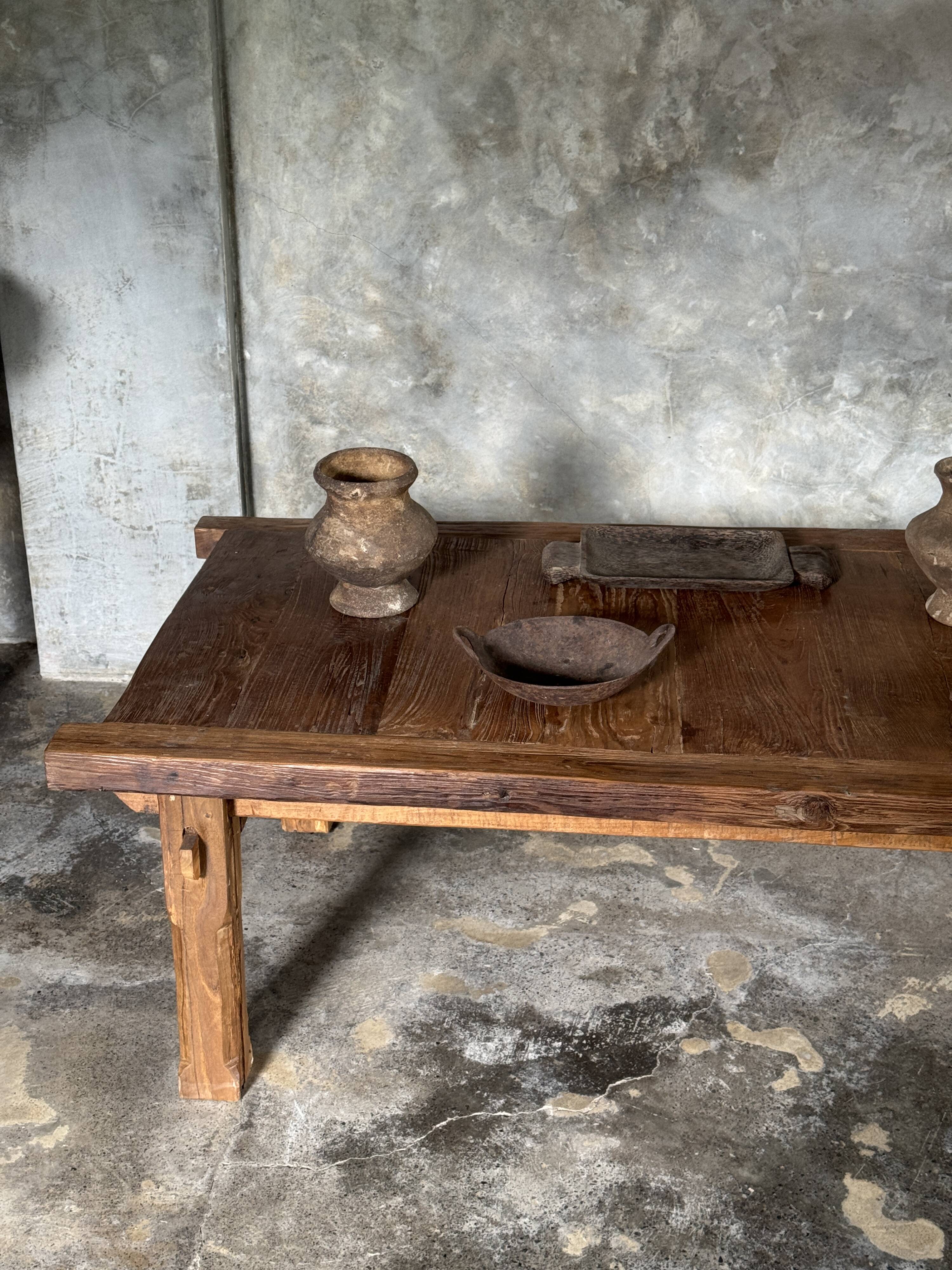 Large upcycled golden teak coffee table L1m60 W70 H45