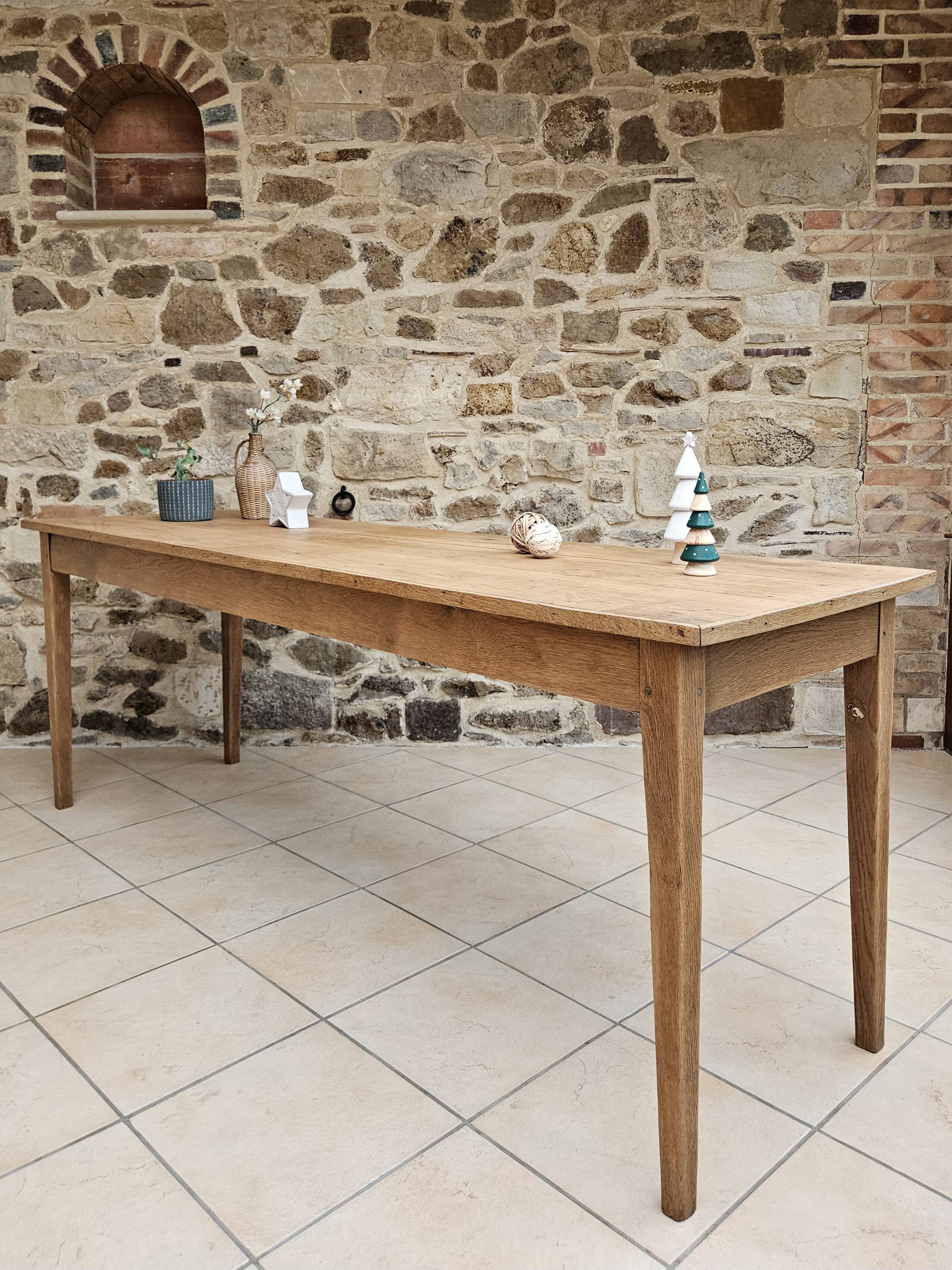 Farm table