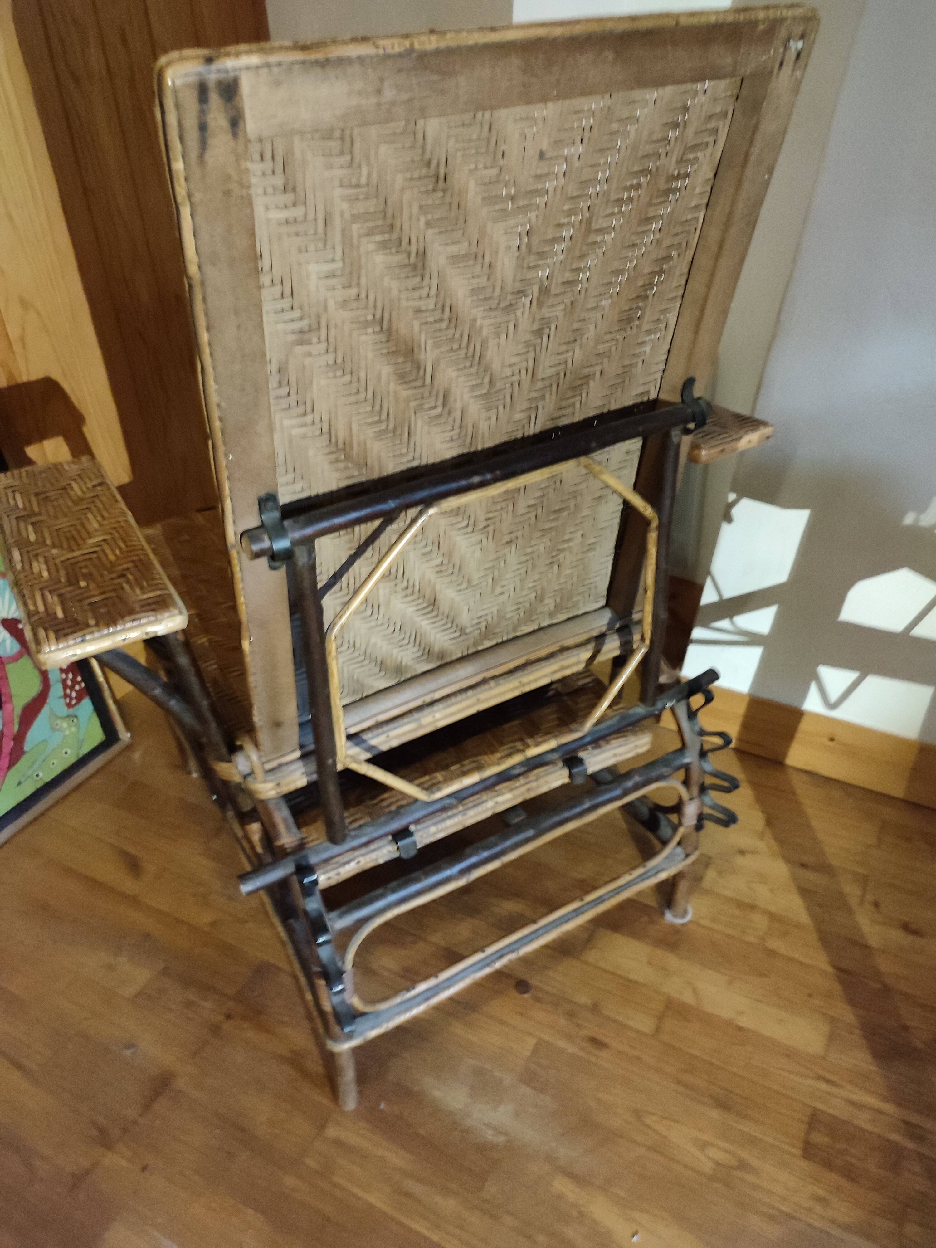 Braided rattan chaise longue 1920-30
