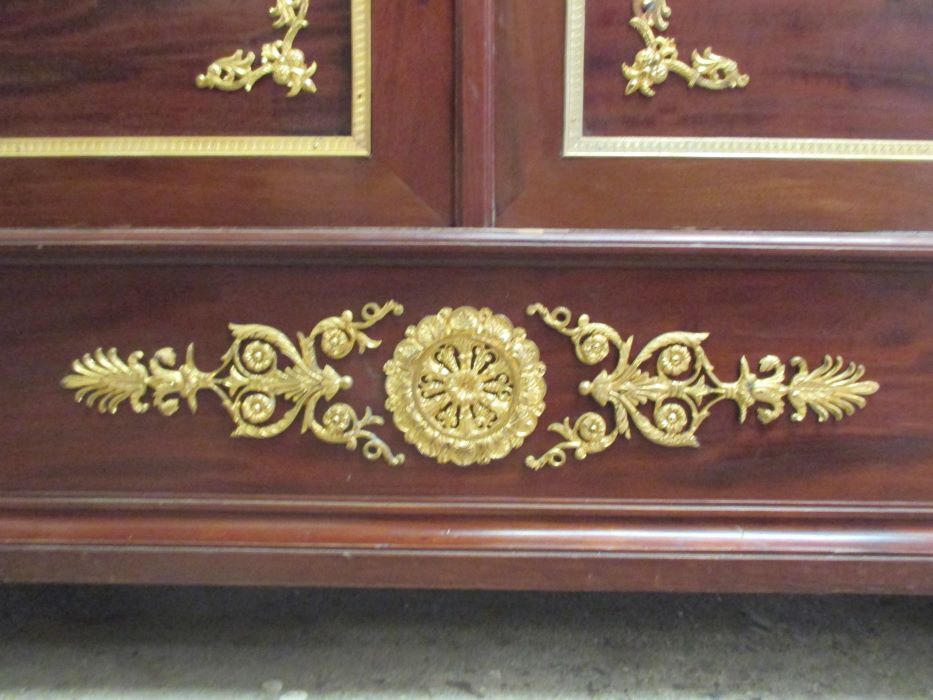 Acajou Library of Cuba Scd Empire decorated with 50 gilded bronzes