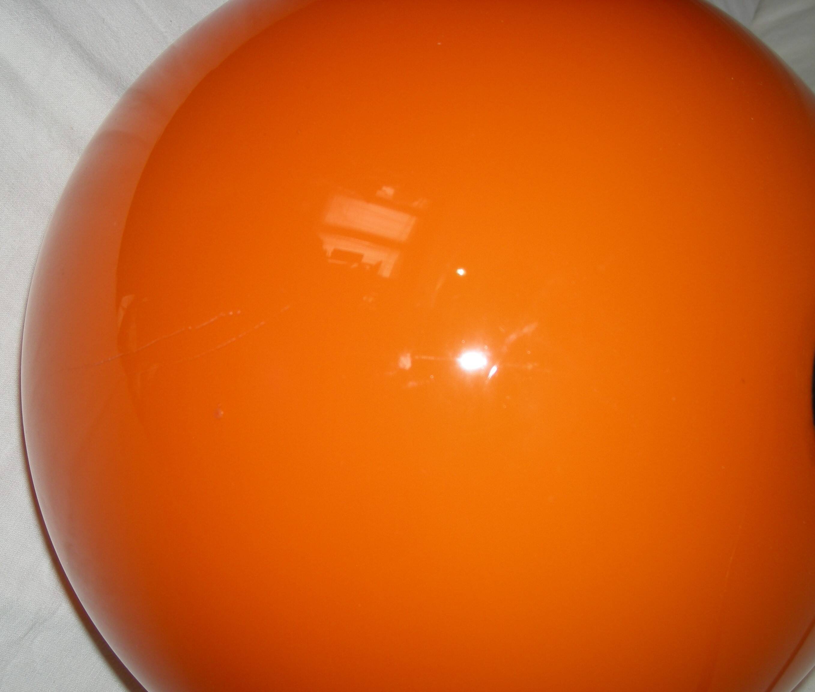 Suspension Boule orange des années 60 - 70