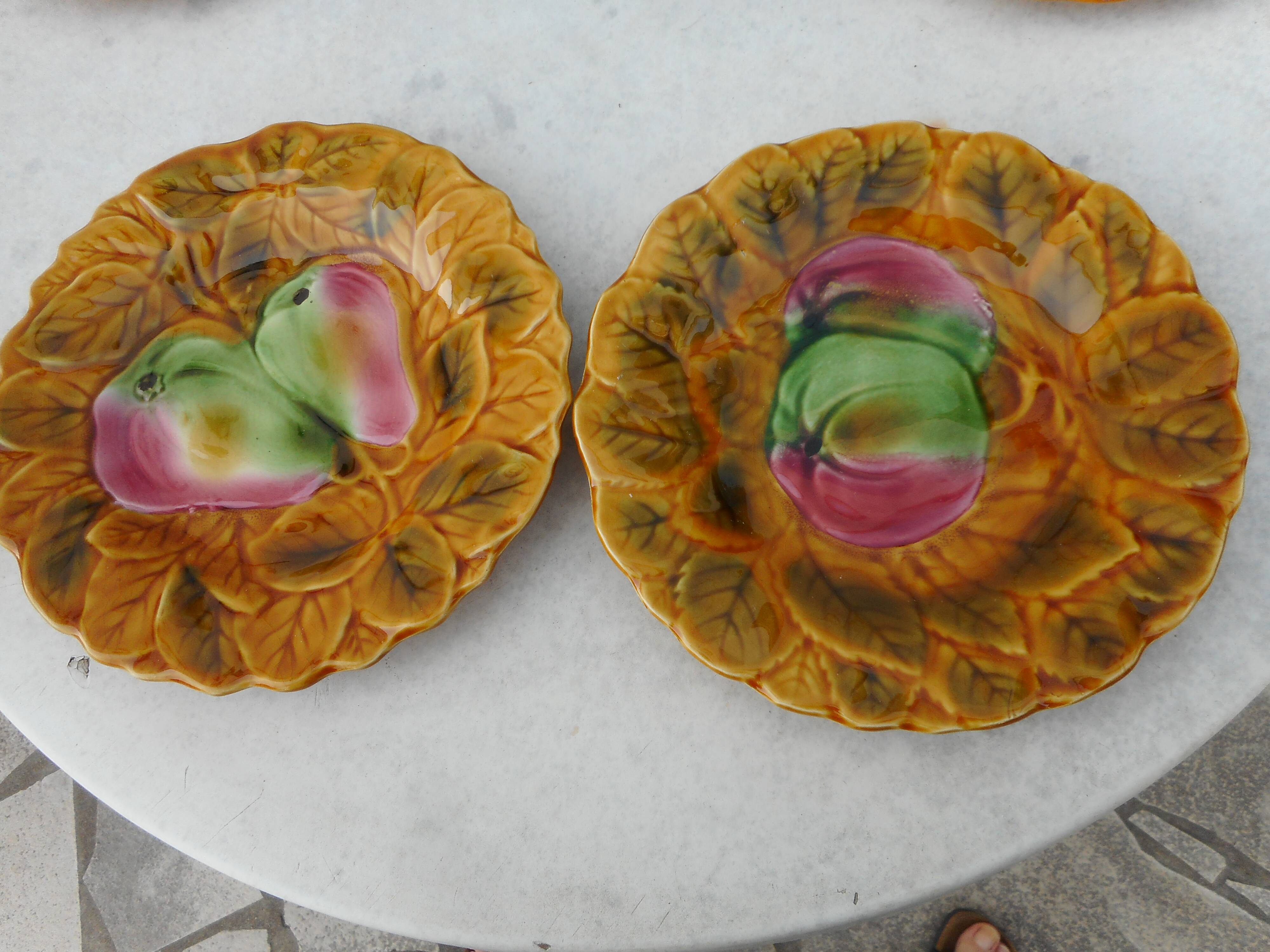 Five plates dessert in dabbling