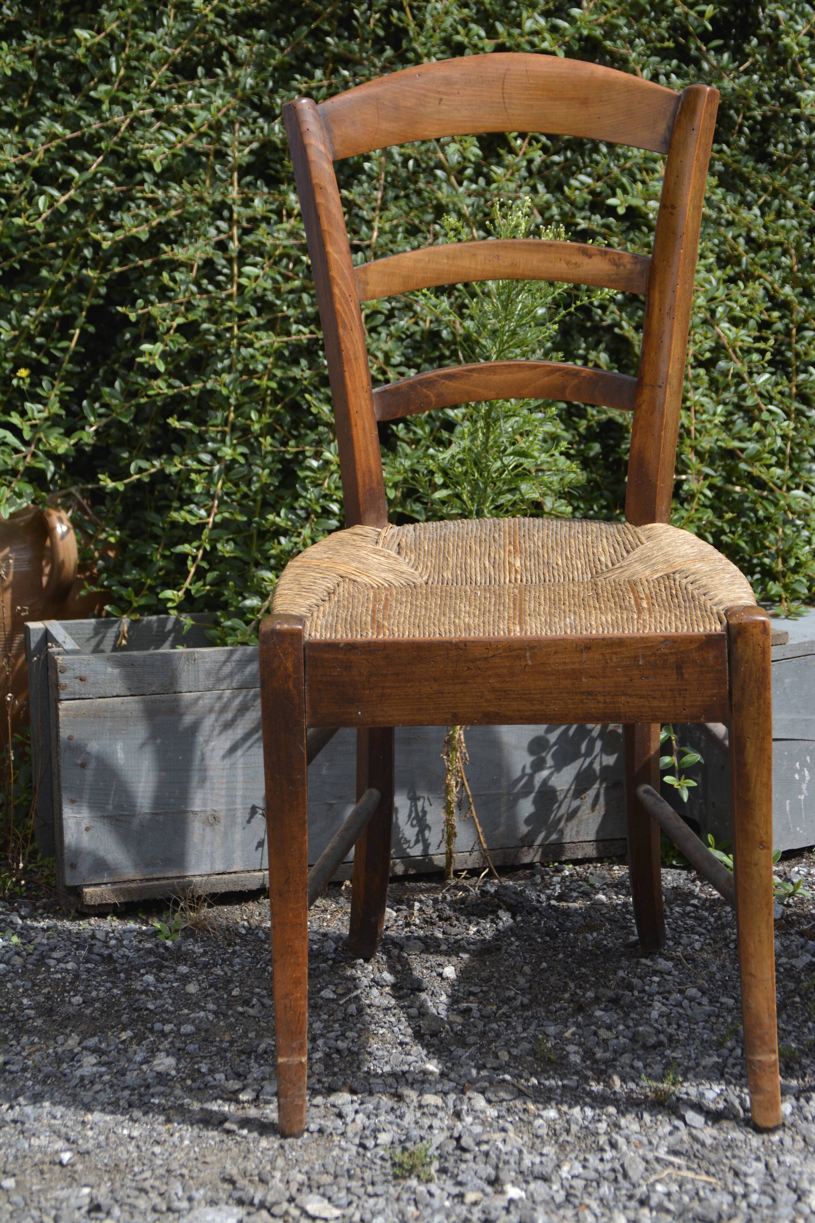 Mulched wooden chairs