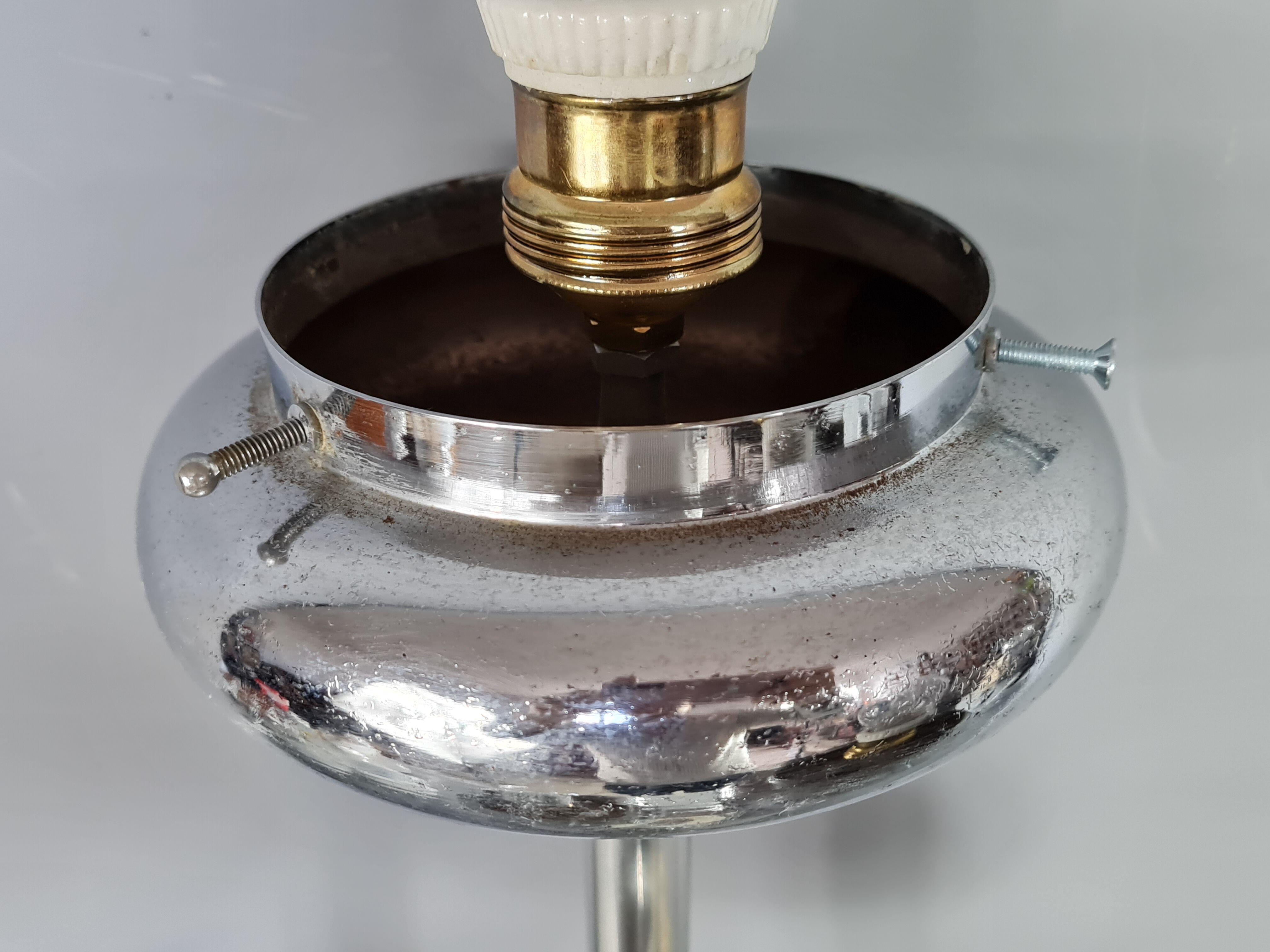 Chrome metal lamp and glassware Mazzega vintage 50s with Art-Deco connotation. H: 71 cm.