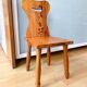 Chaise pour enfant style brutaliste
