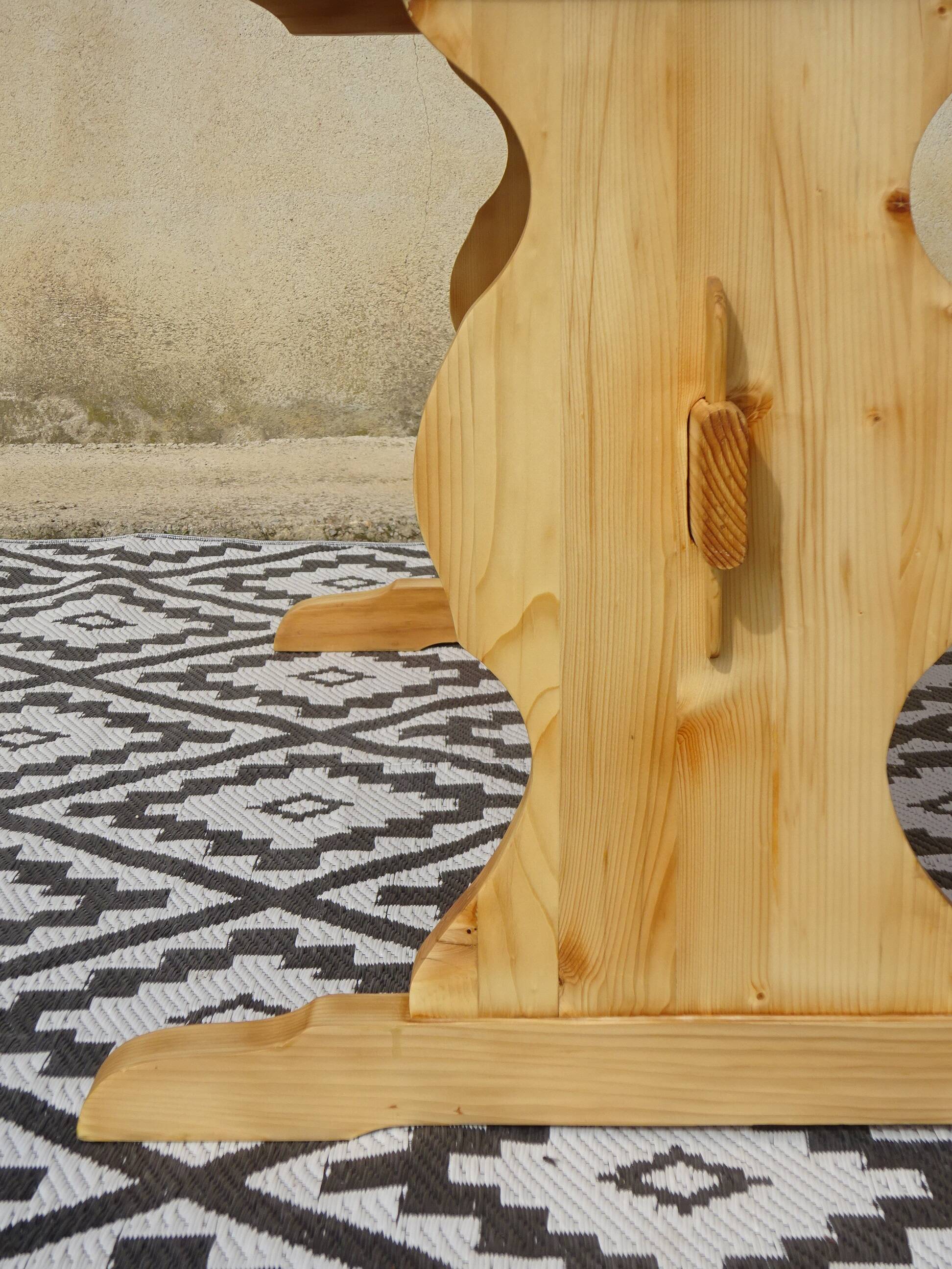 Table made entirely of solid pine, white top.