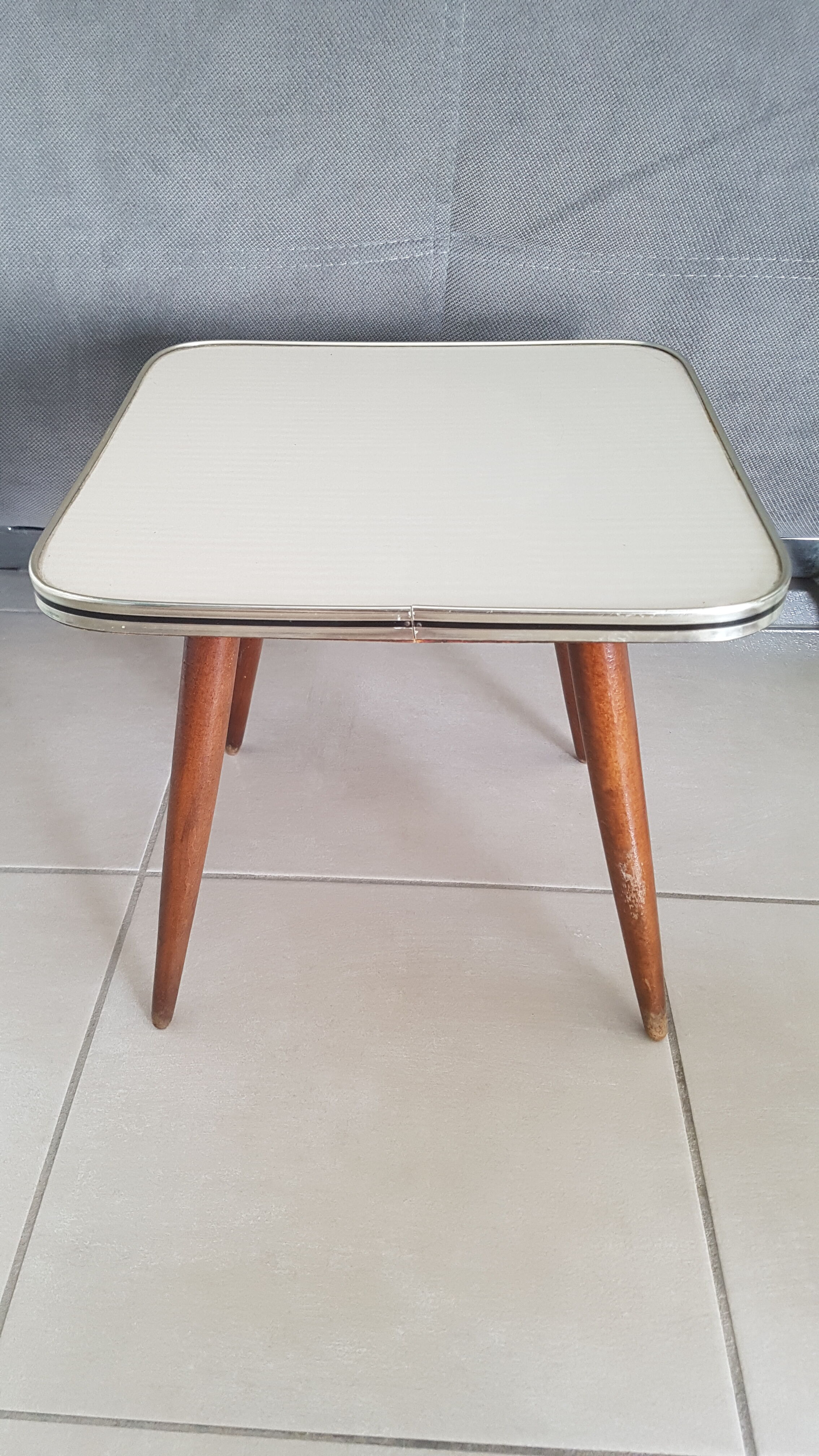 Lot 3 side tables formica