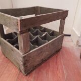 bottle-carrying locker