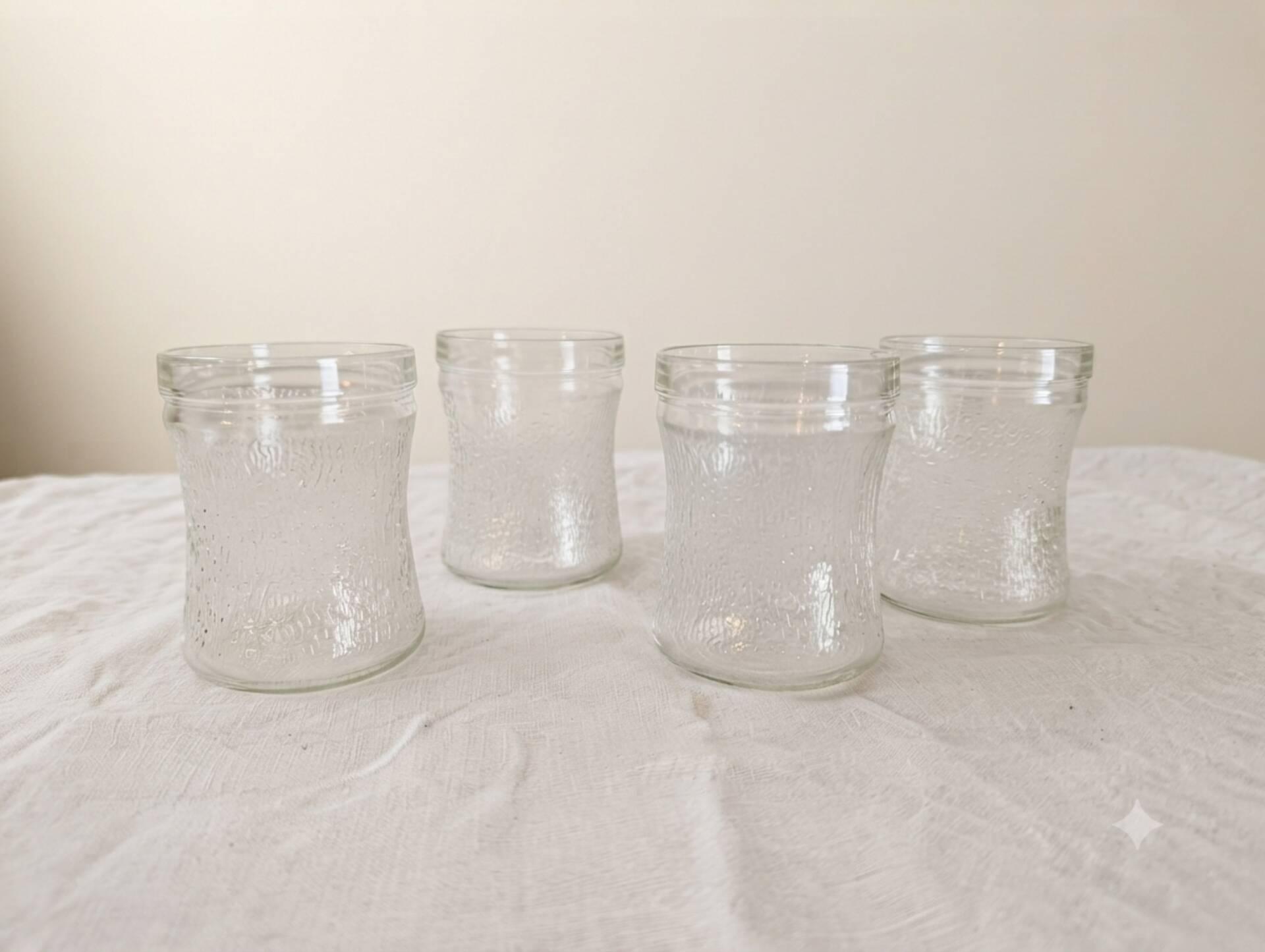 4 verres texturés en verre moulé – années 1970