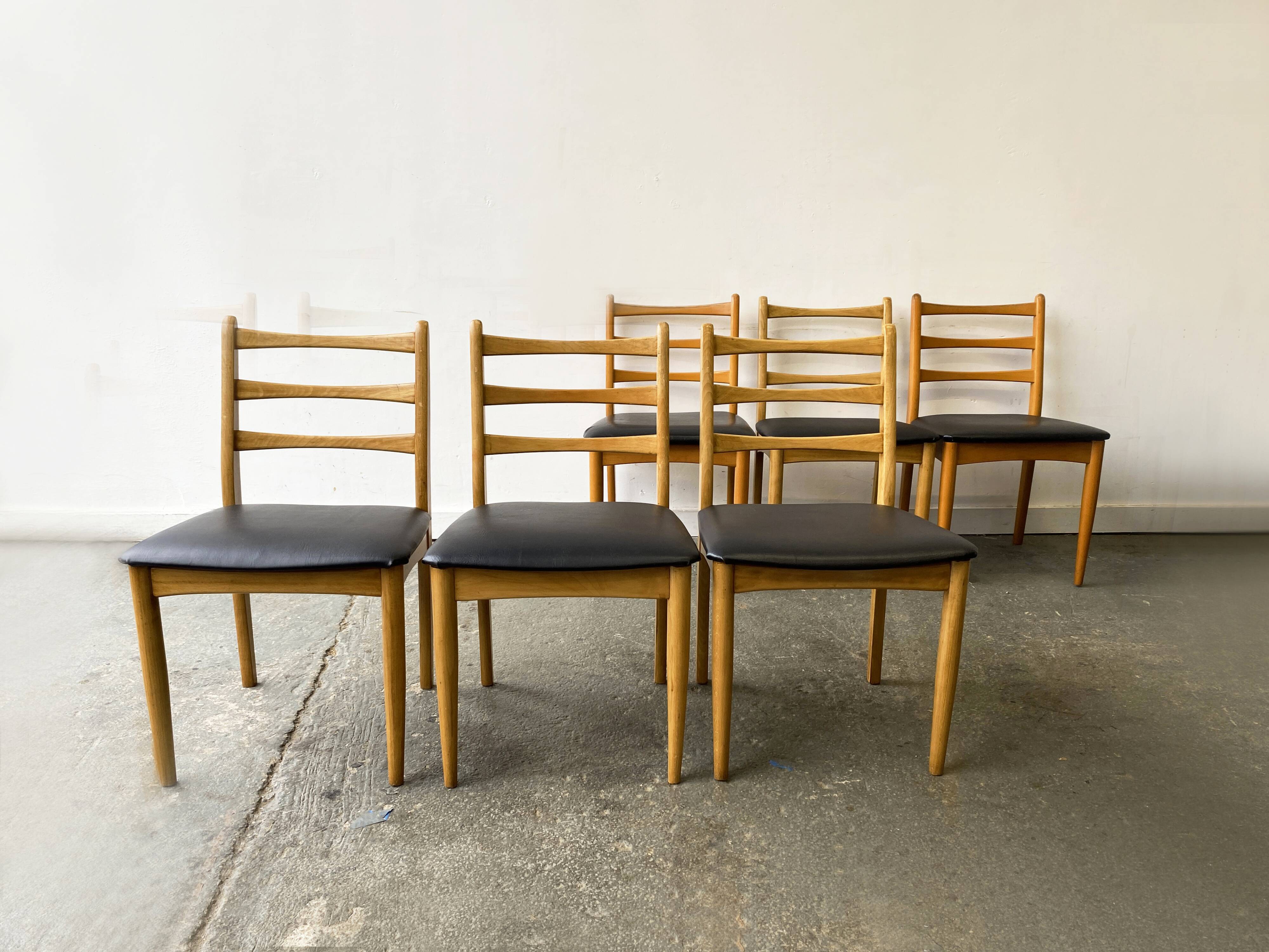 Set of 4 Mid-Century 1970’s dining chairs by Schreiber Furniture