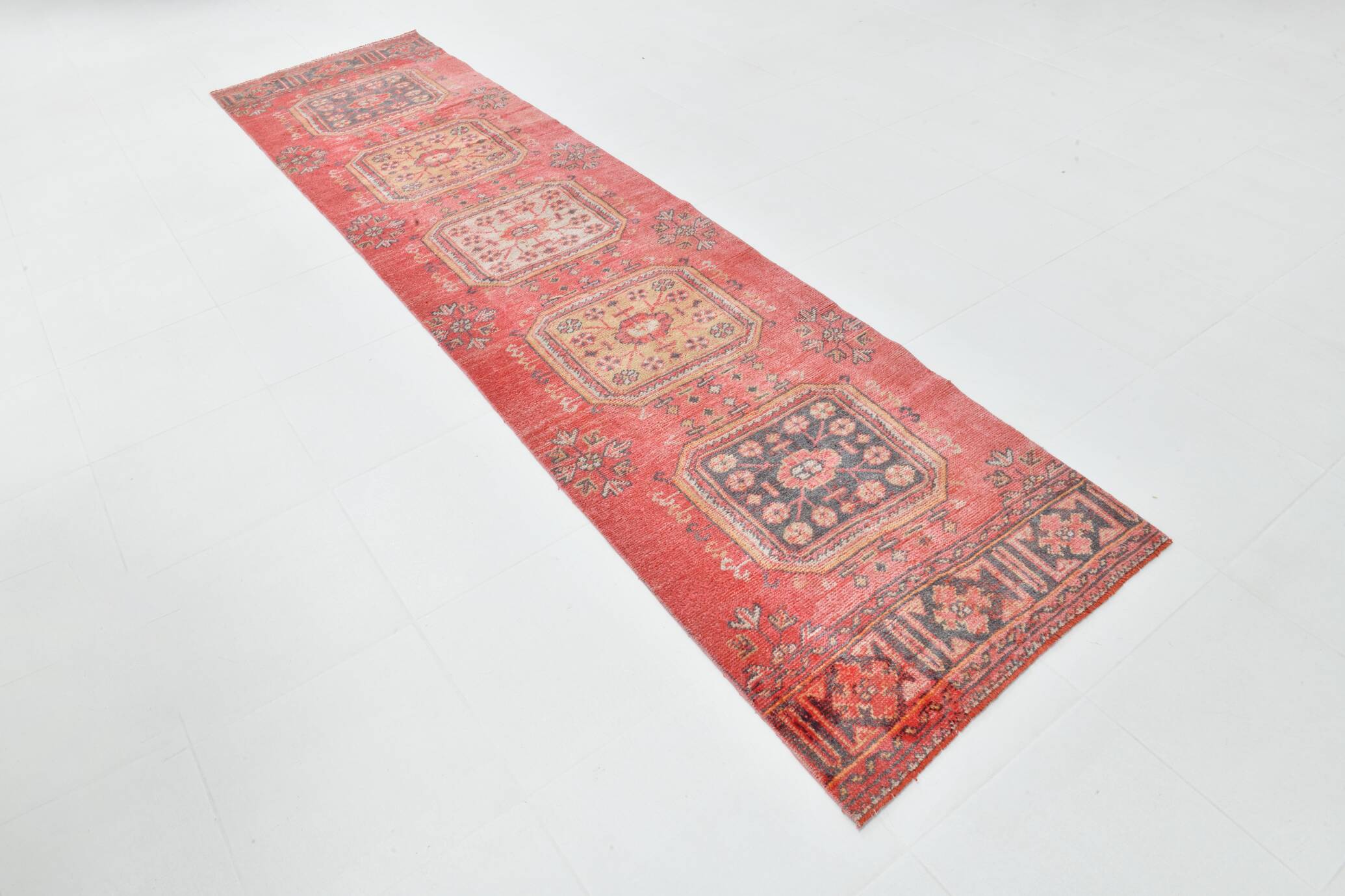 3x11 Vintage Pastel Pink Vintage Runner Rug, 84x335Cm