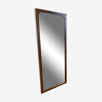 Miroir sur ancienne porte