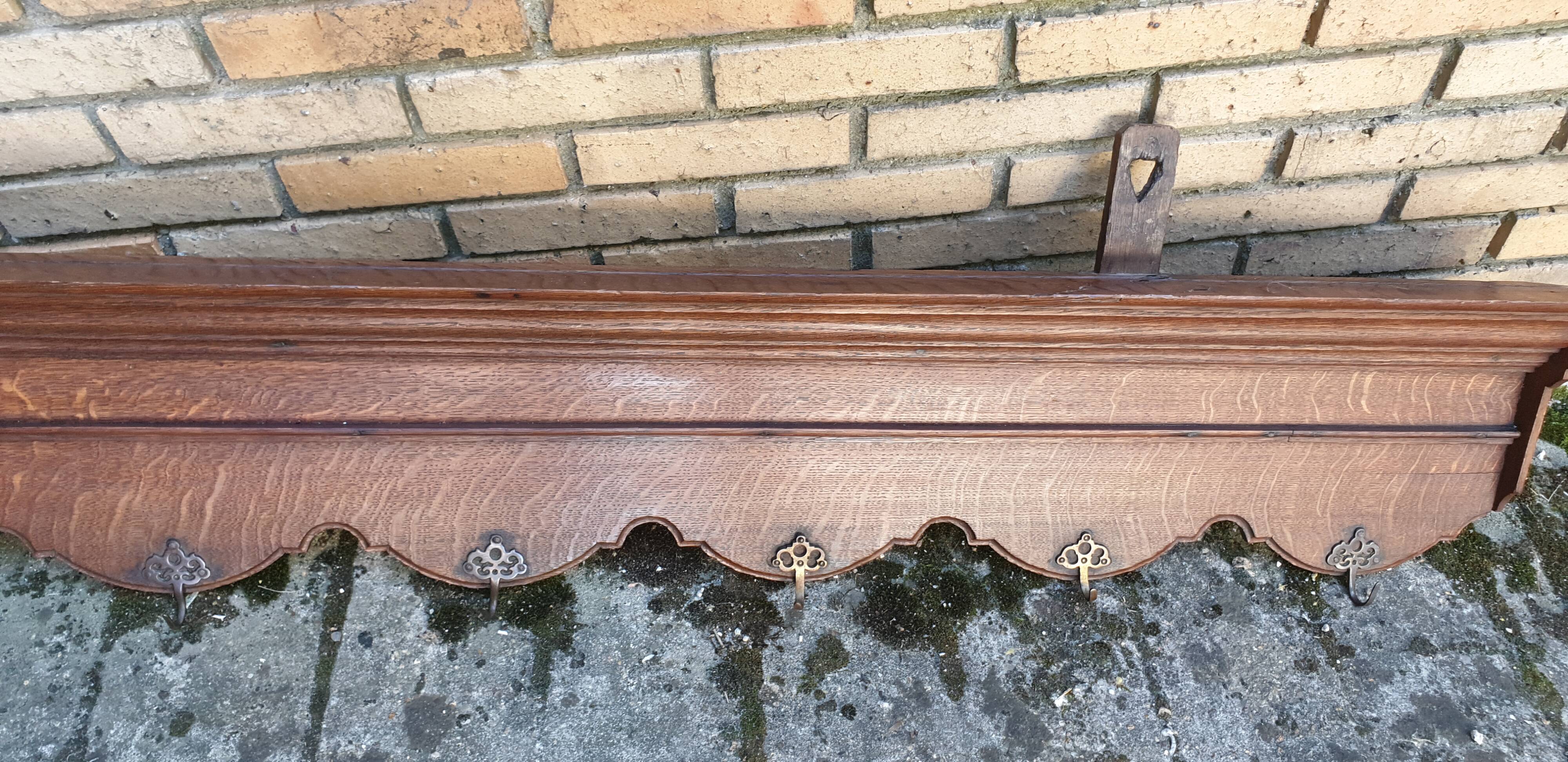 Alsatian suspended cornice