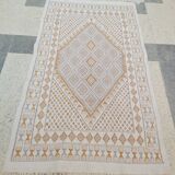 Traditional hand-woven carpet in pure wool 114x200cm