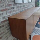 Minimalist sideboard