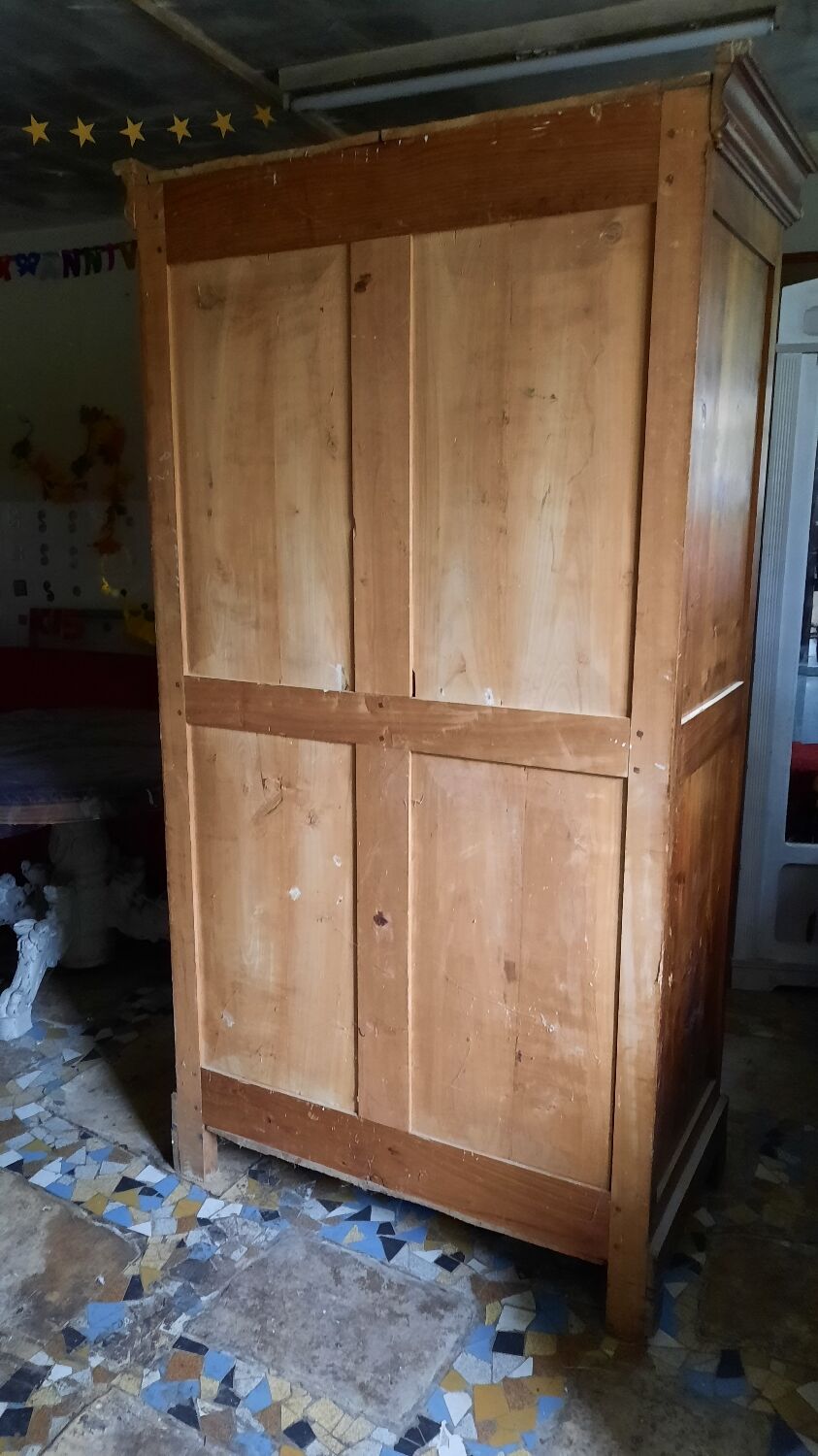 Armoire parisienne