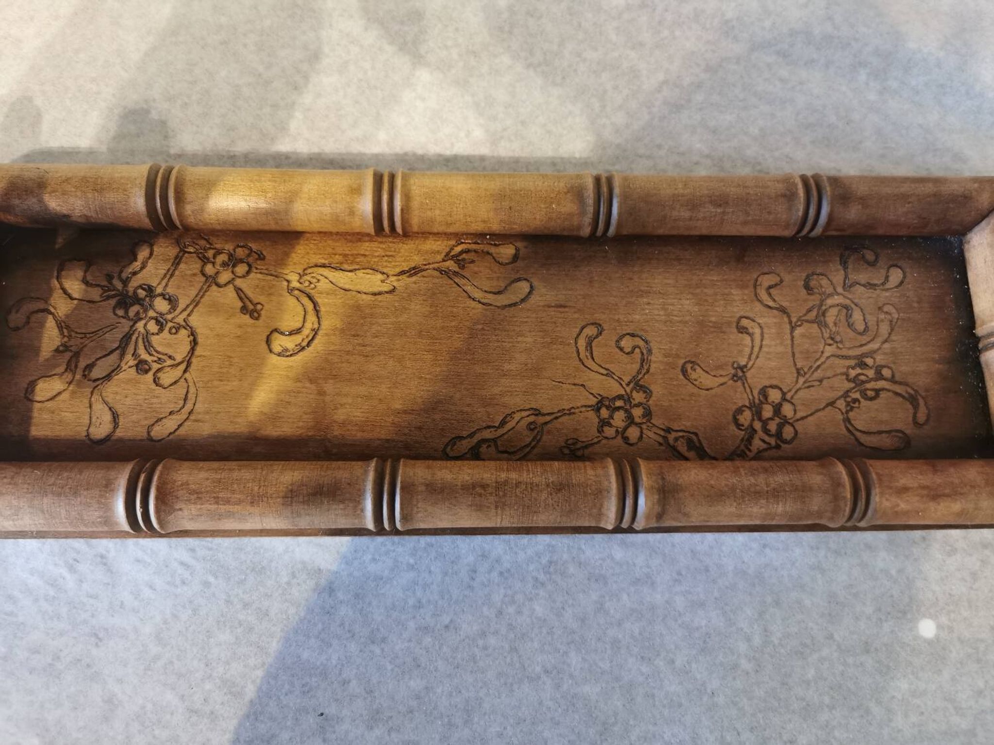 Plateau art nouveau bois et métal