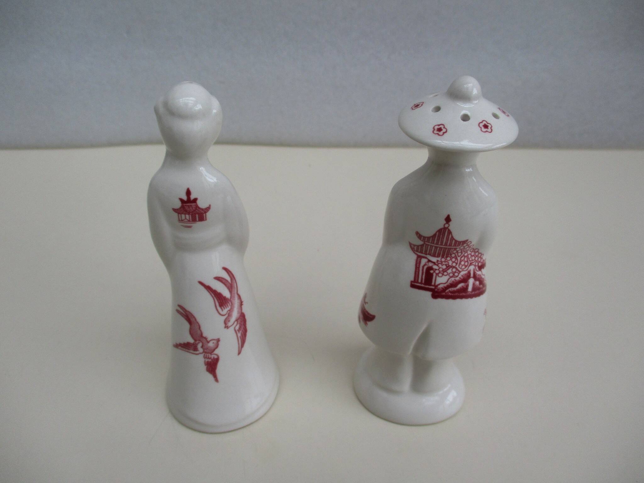 Salt and pepper shakers, ceramic Churchill England