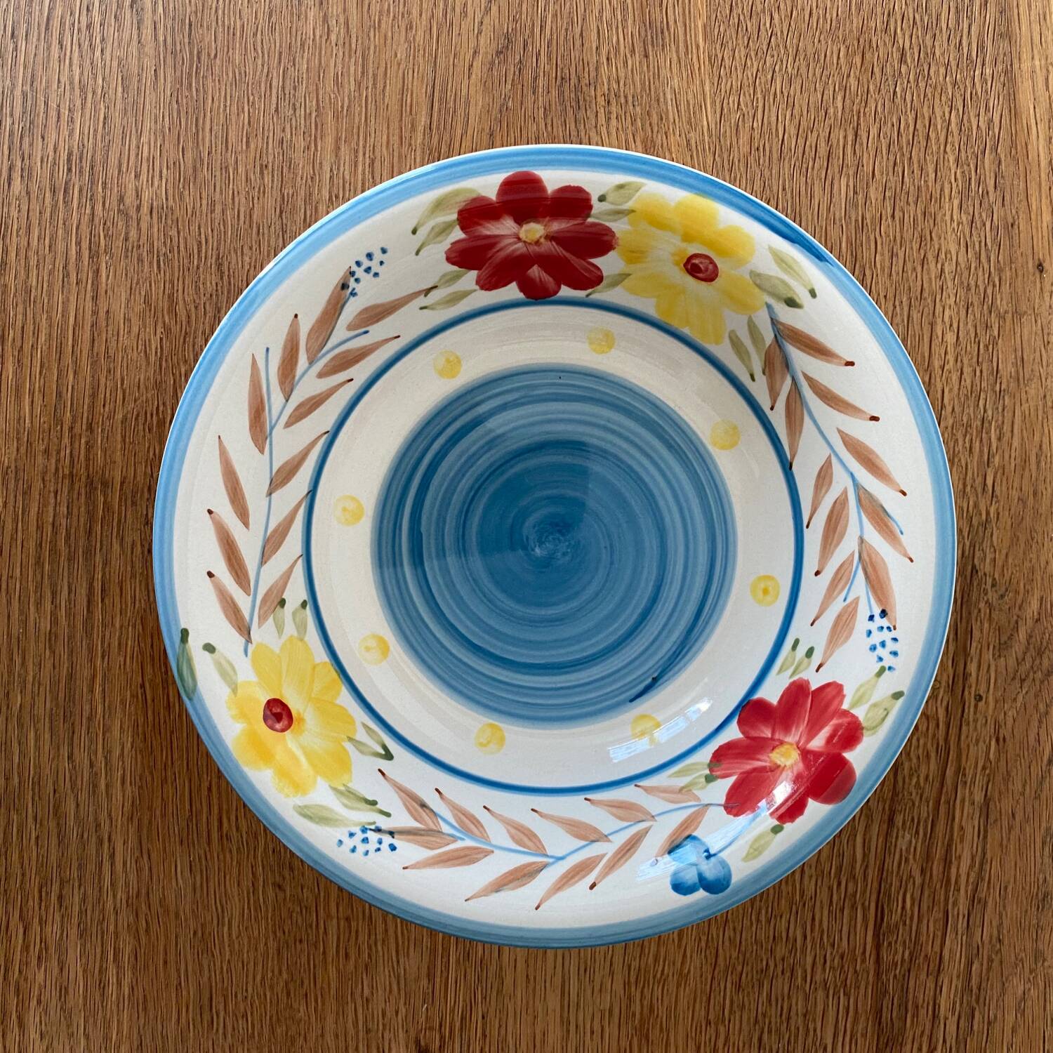 Set of two flowered soup plates