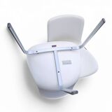 Designed by Poul Kjærholm / 1978/2007  White shell / white leather