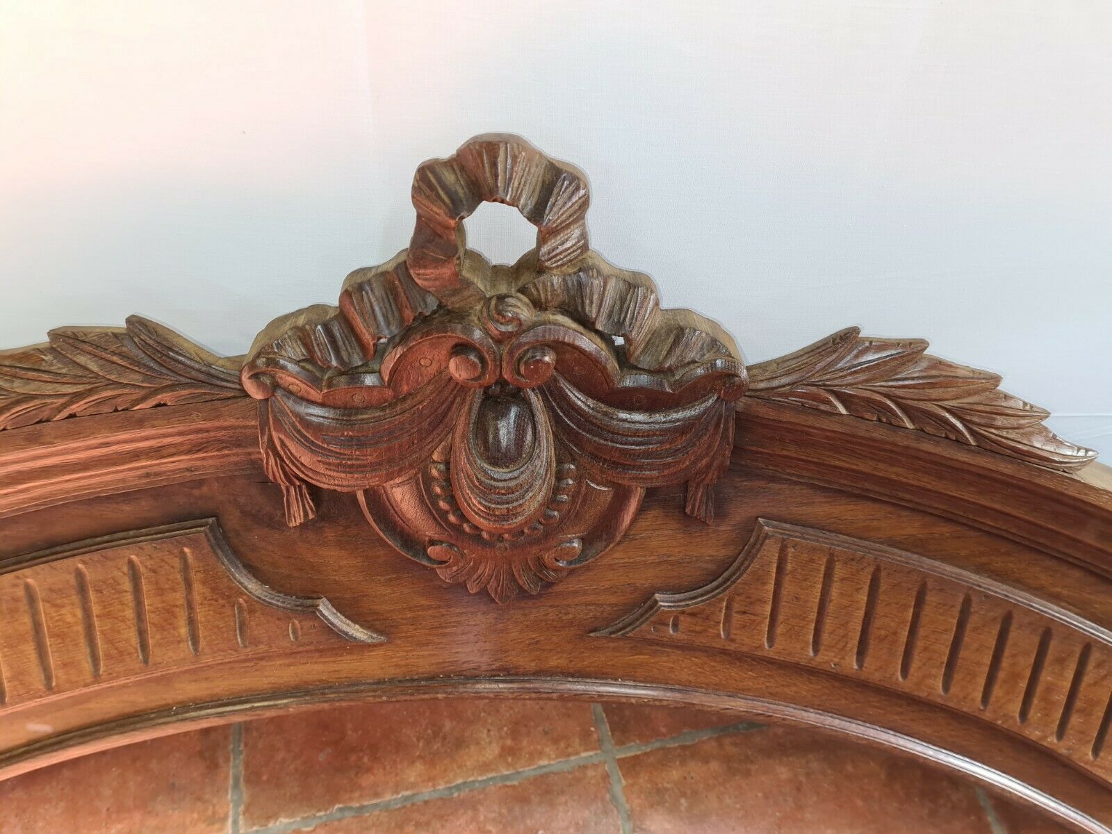 Oak pediment