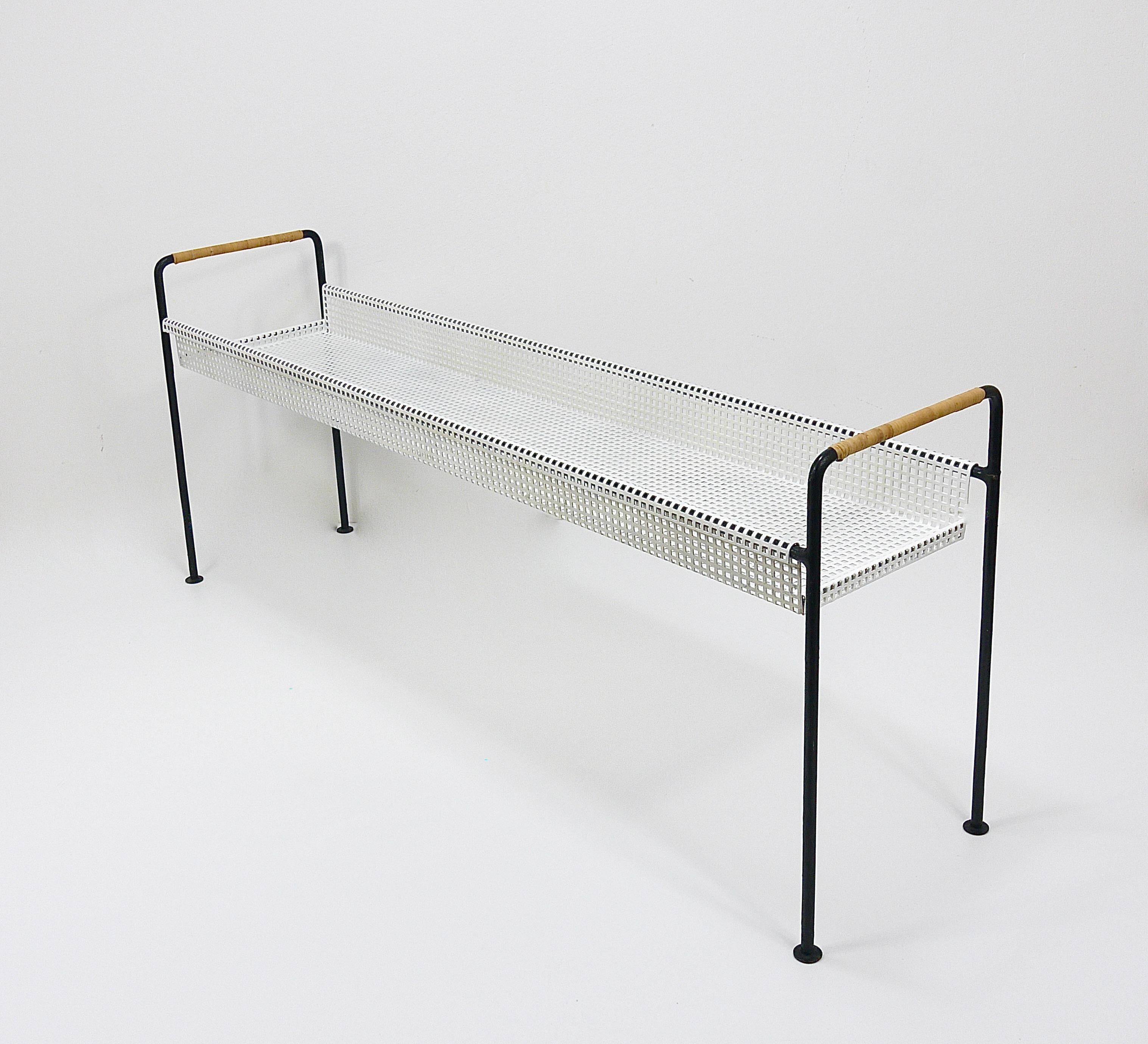 Carl Aubock Jardinière, table ou banc pour plantes, bac à fleurs, fer et osier