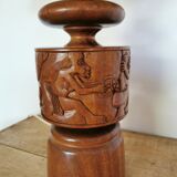 Lampe d'appoint sculptée