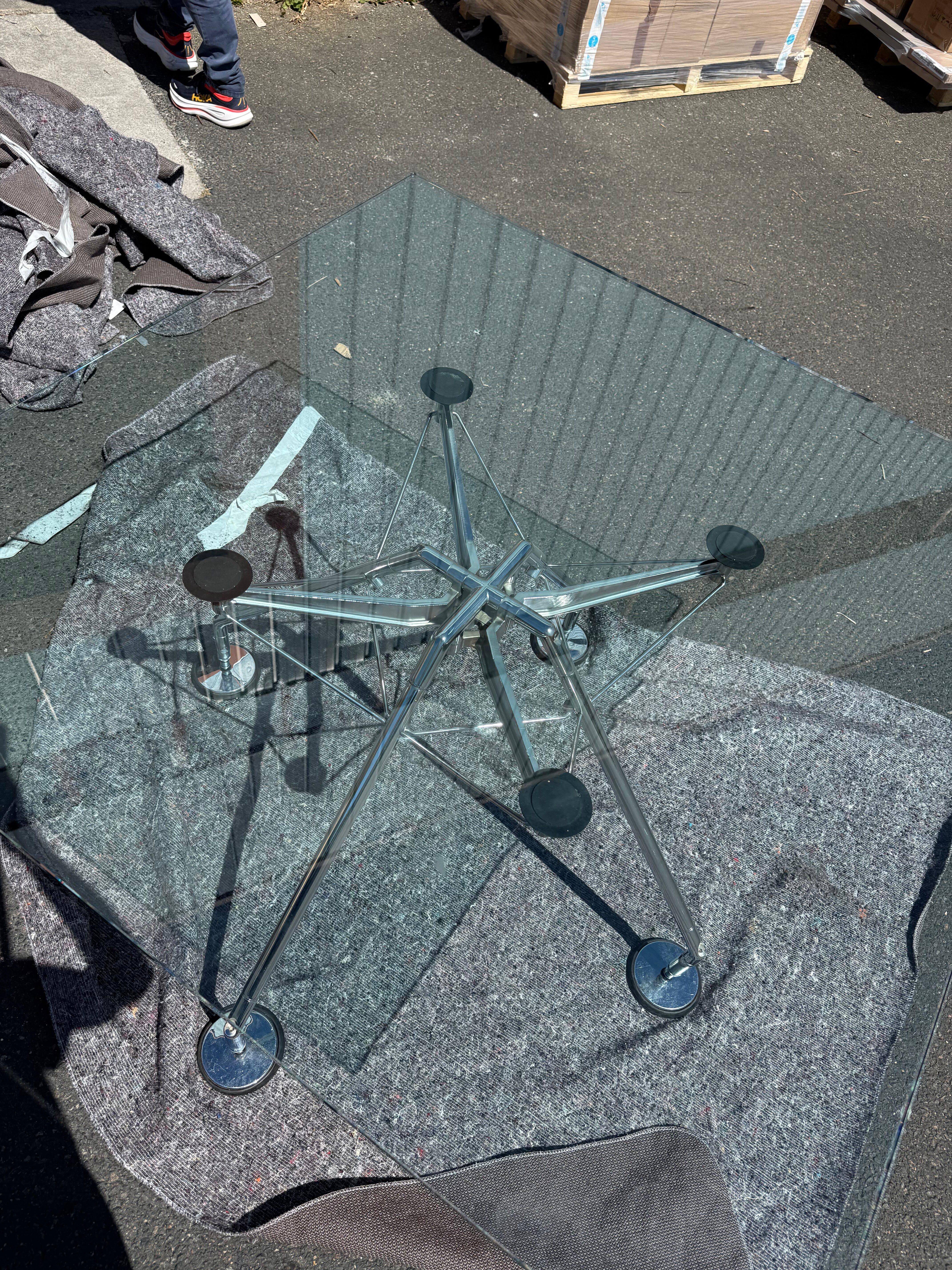 Table Nomos Norman Foster 120cm