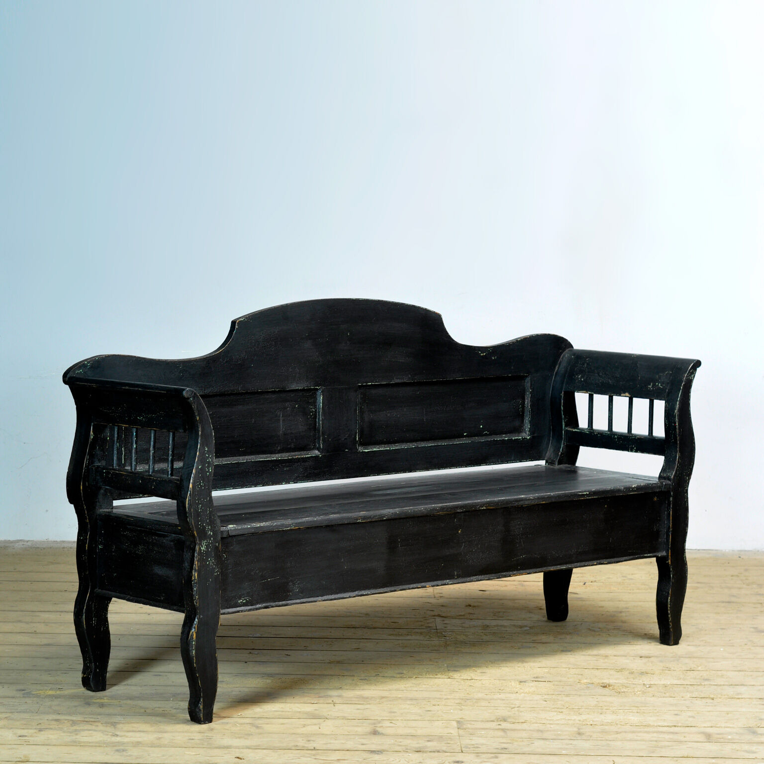 Antique pine drop-top bench, 1900s