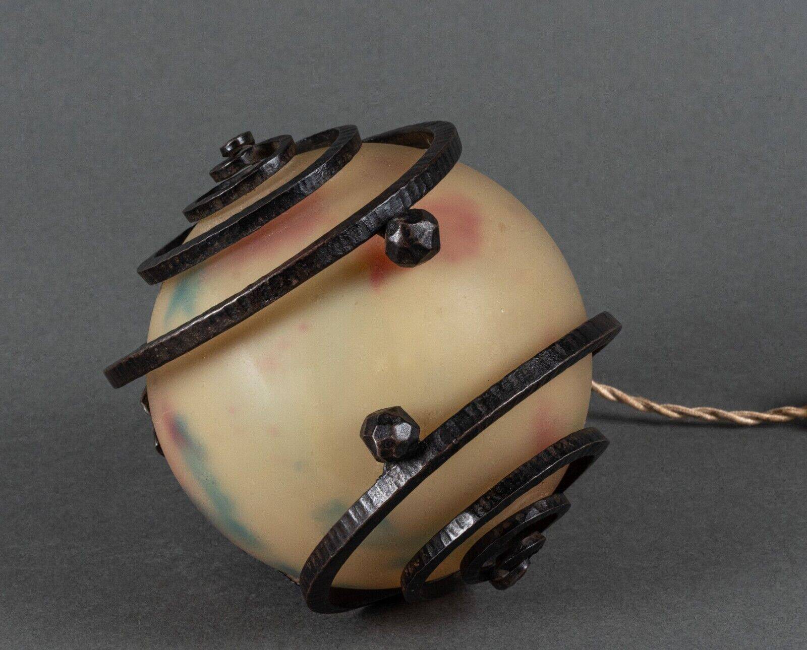 Art Deco night light lamp hammered ironwork 1930 Muller Frères