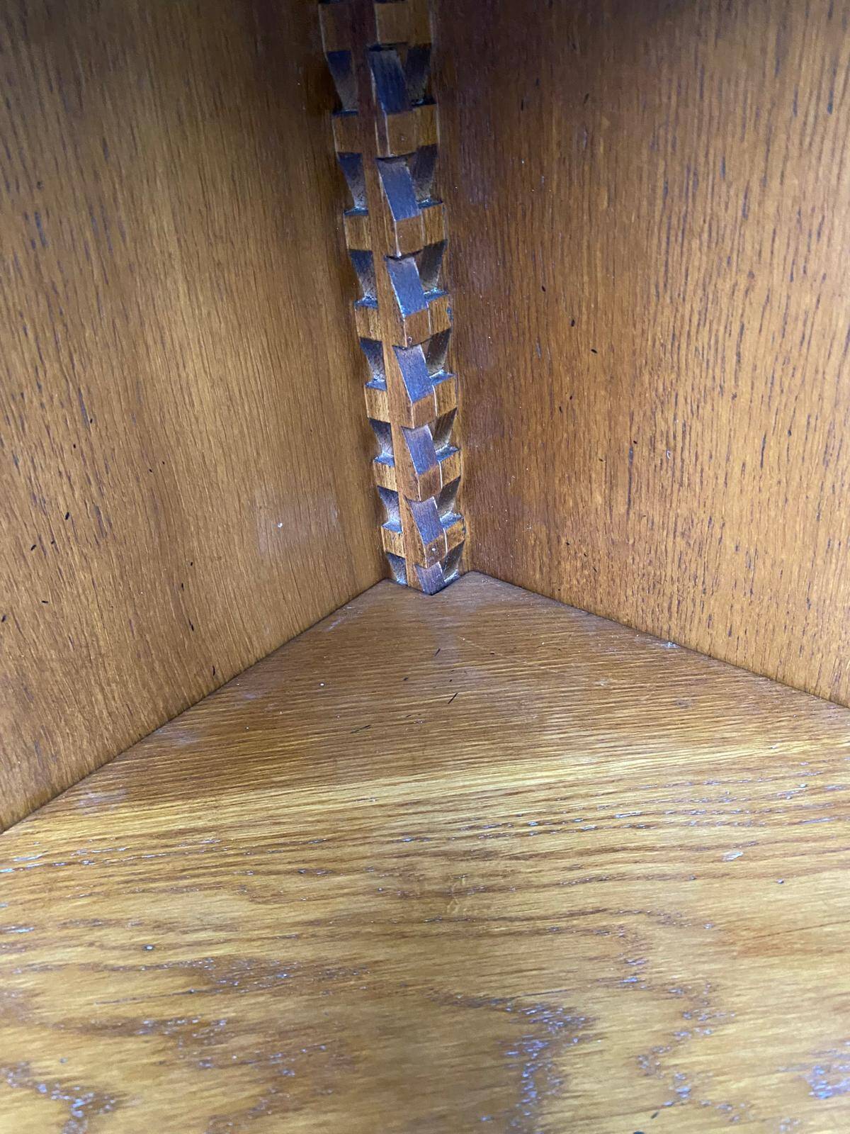 19th-century quarter-round oak solid wood corner library