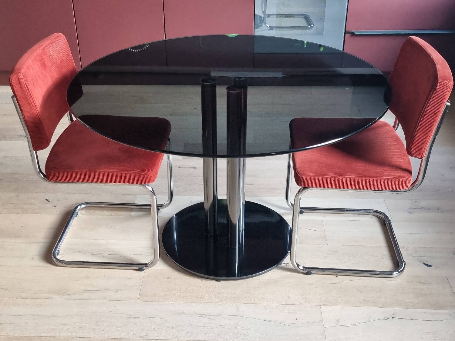 Table ronde 110 cm en verre et acier Salyms