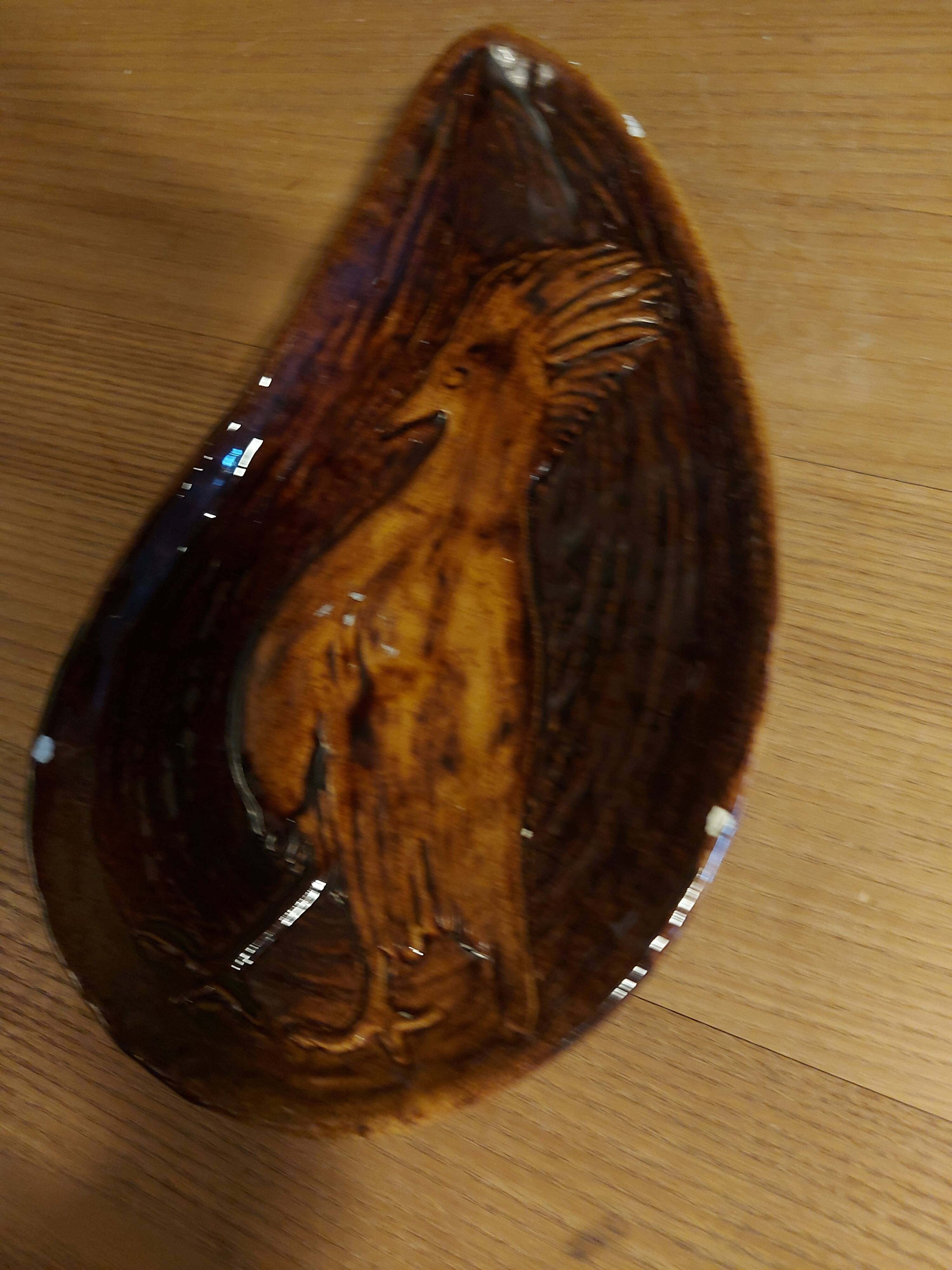 Empty pocket with vallauris bird decoration