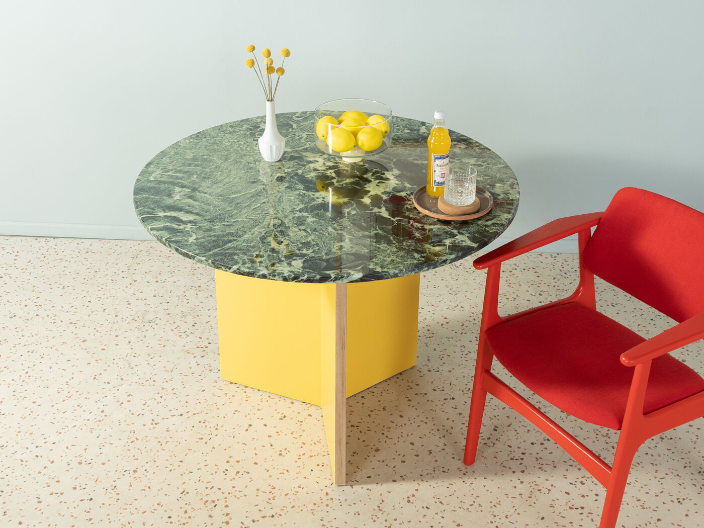 Marble dining table, ø 105 cm