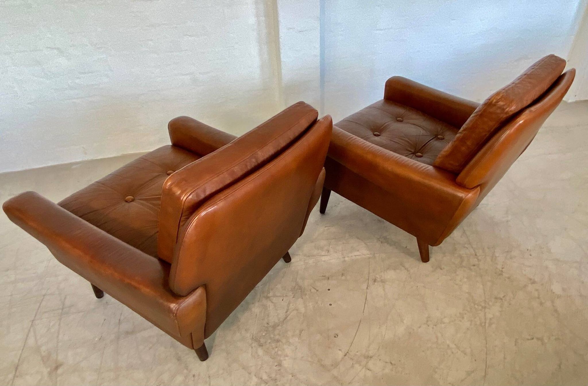 Vintage retro danish mid-century svend skipper club chairs in cognac leathe