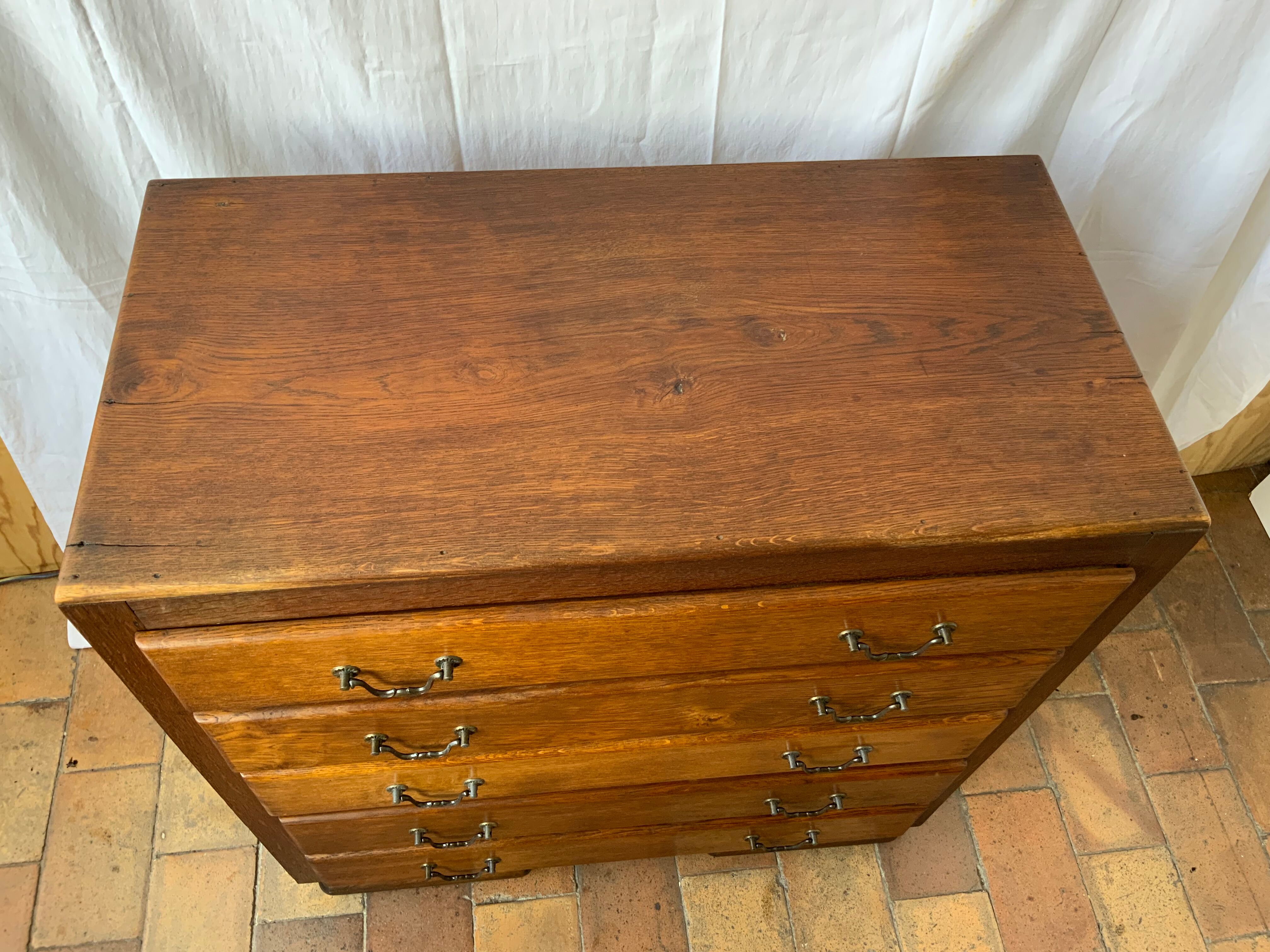 Vintage chest of drawers