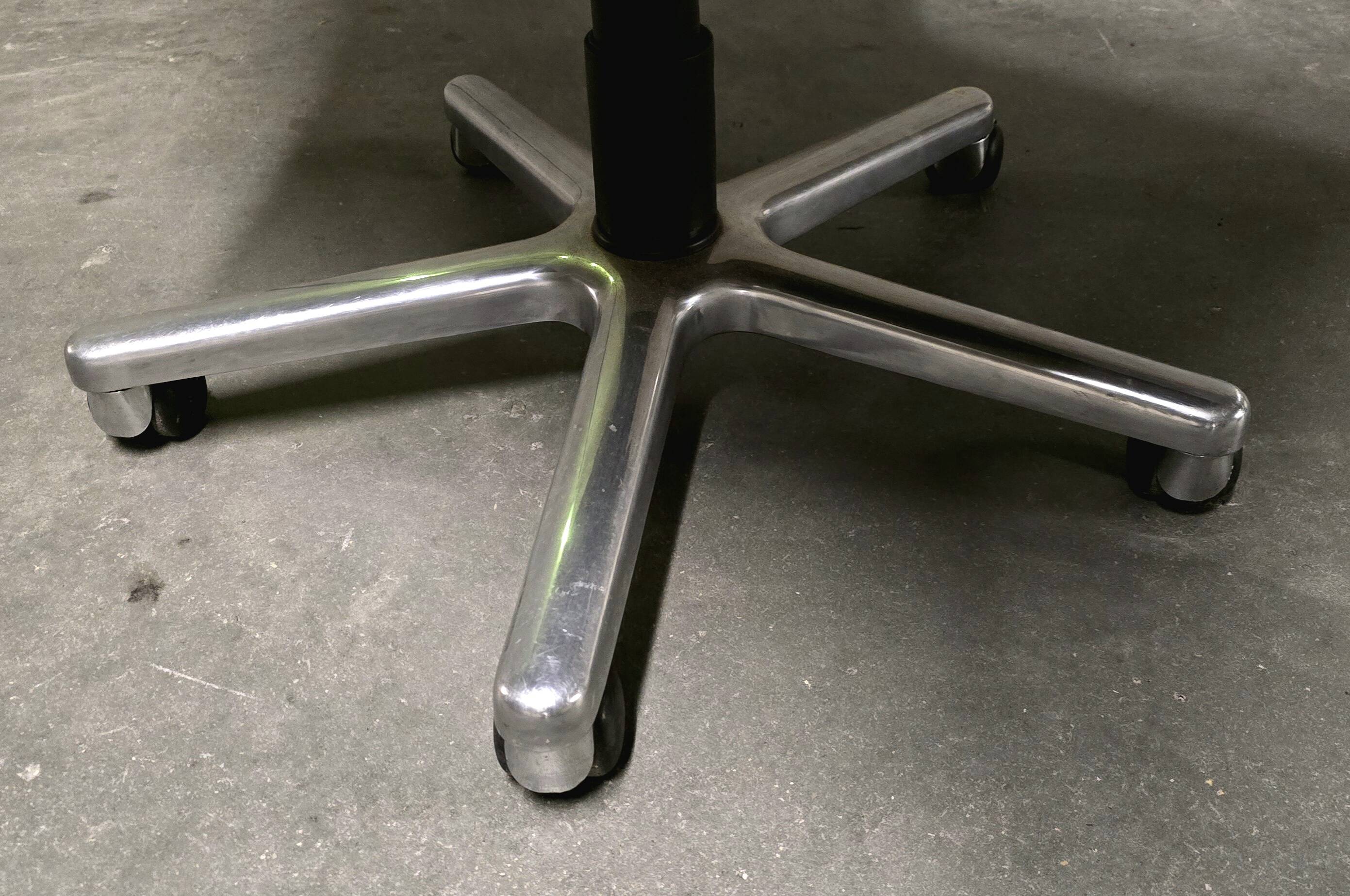 LOOP office chair – Pierluigi Molinari, 1992 – dark green leather