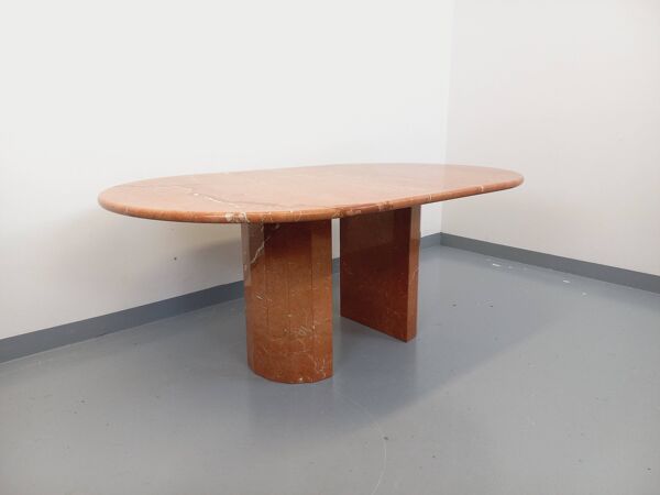 Table à manger ovale vintage en marbre rose des années 70 80