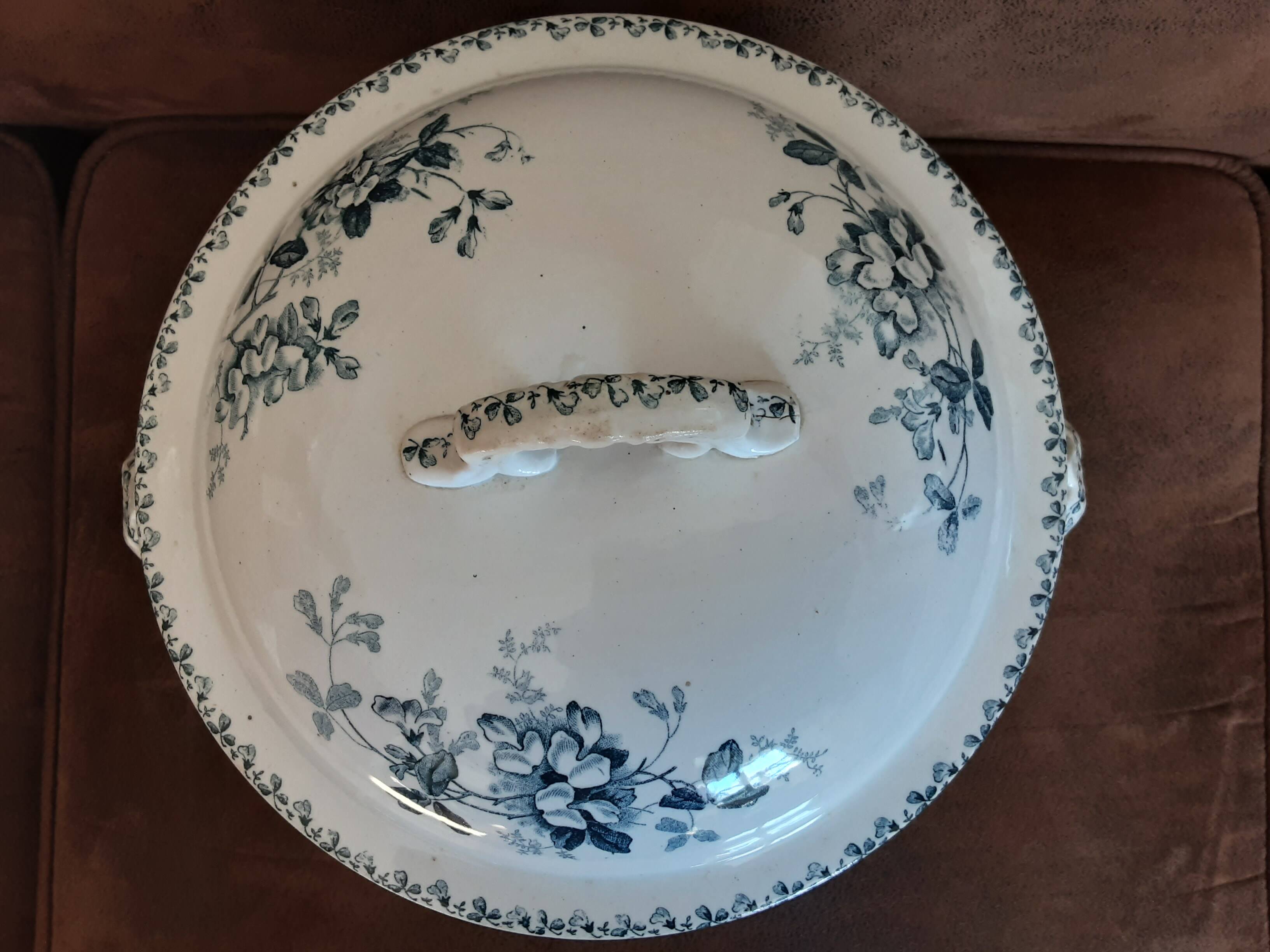 St Amand soup tureen and hamage Acacia