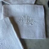 Set of 6 embroidered damask linen napkins