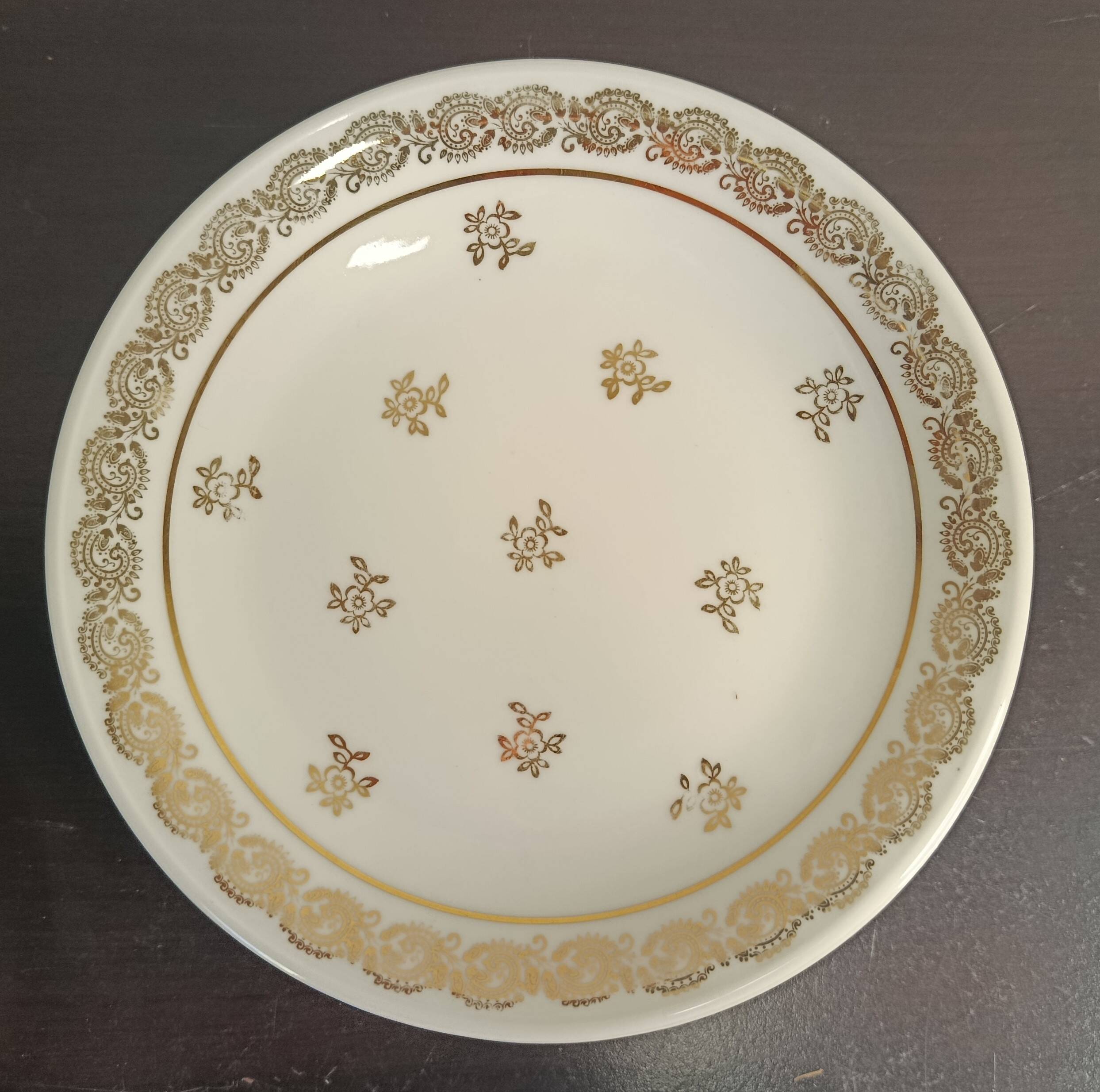 Service de table complet, porcelaine de Limoges et dorures, LOT 2
