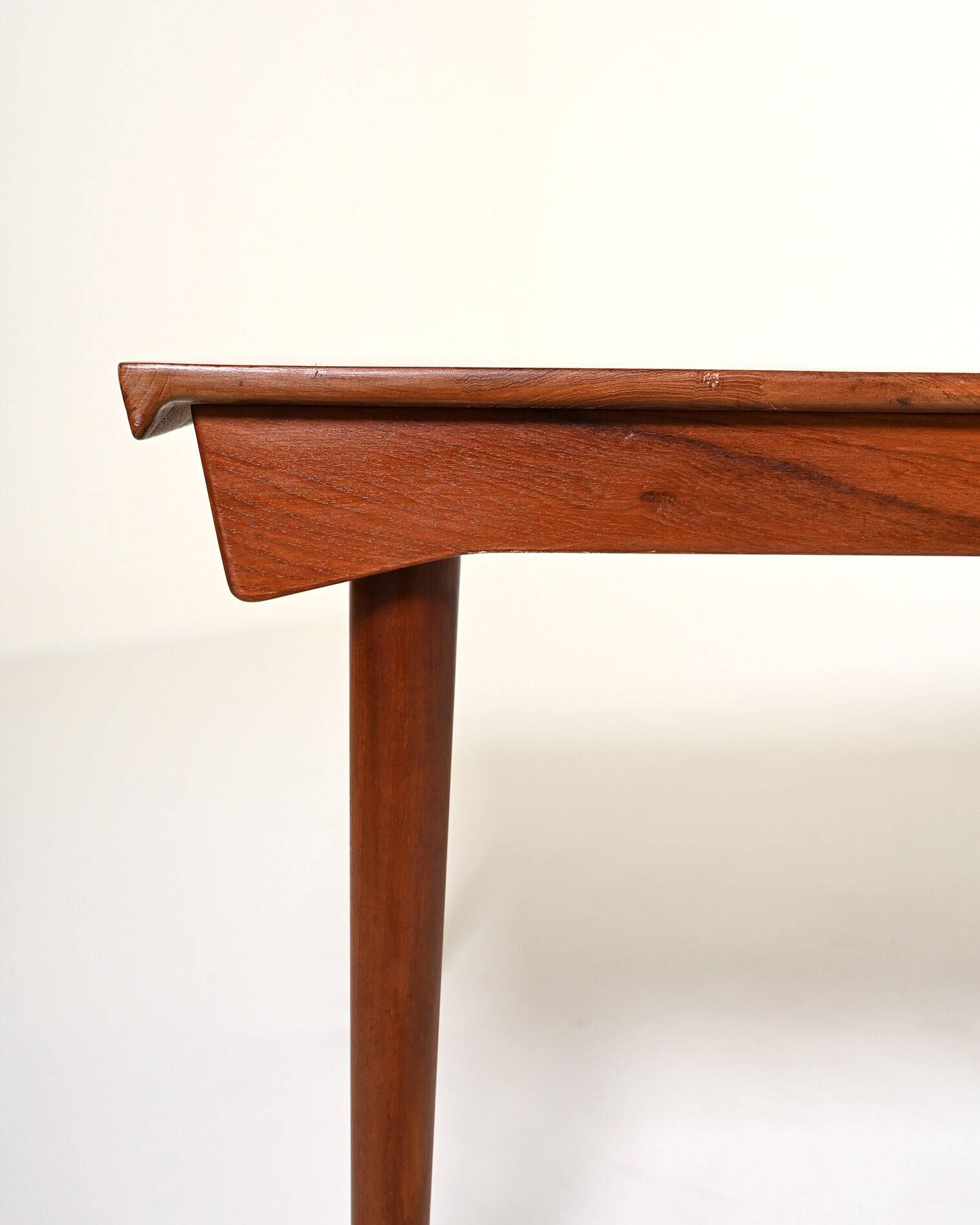 France & Søn extending dining table by Finn Juhl, 1960s