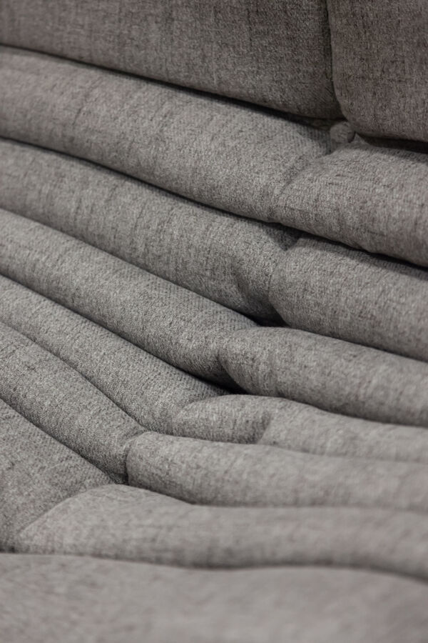 Canapé, chauffeuse et ottoman Togo modèle dessiné par Michel Ducaroy 1973