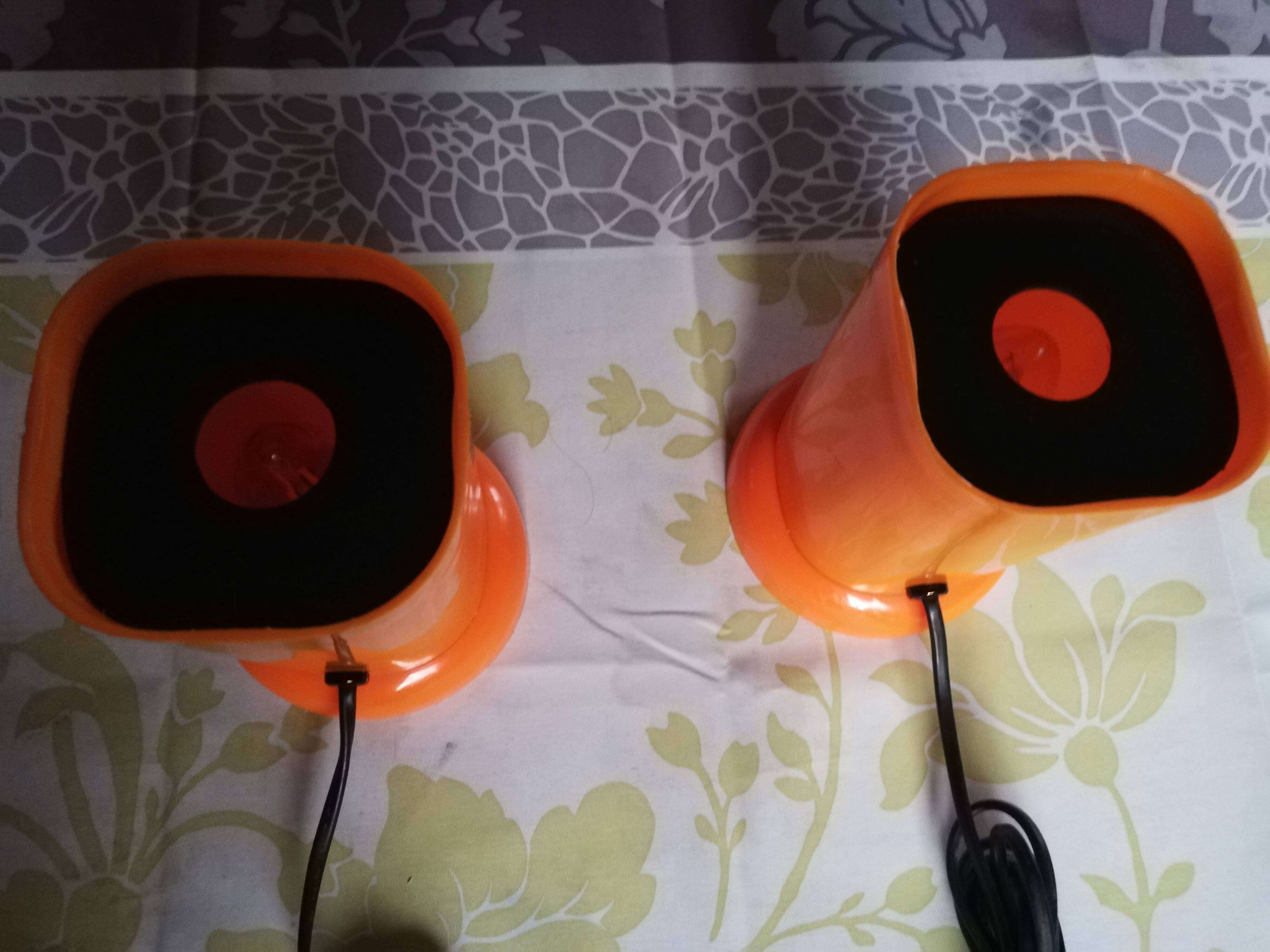 Duo of bedside lamps