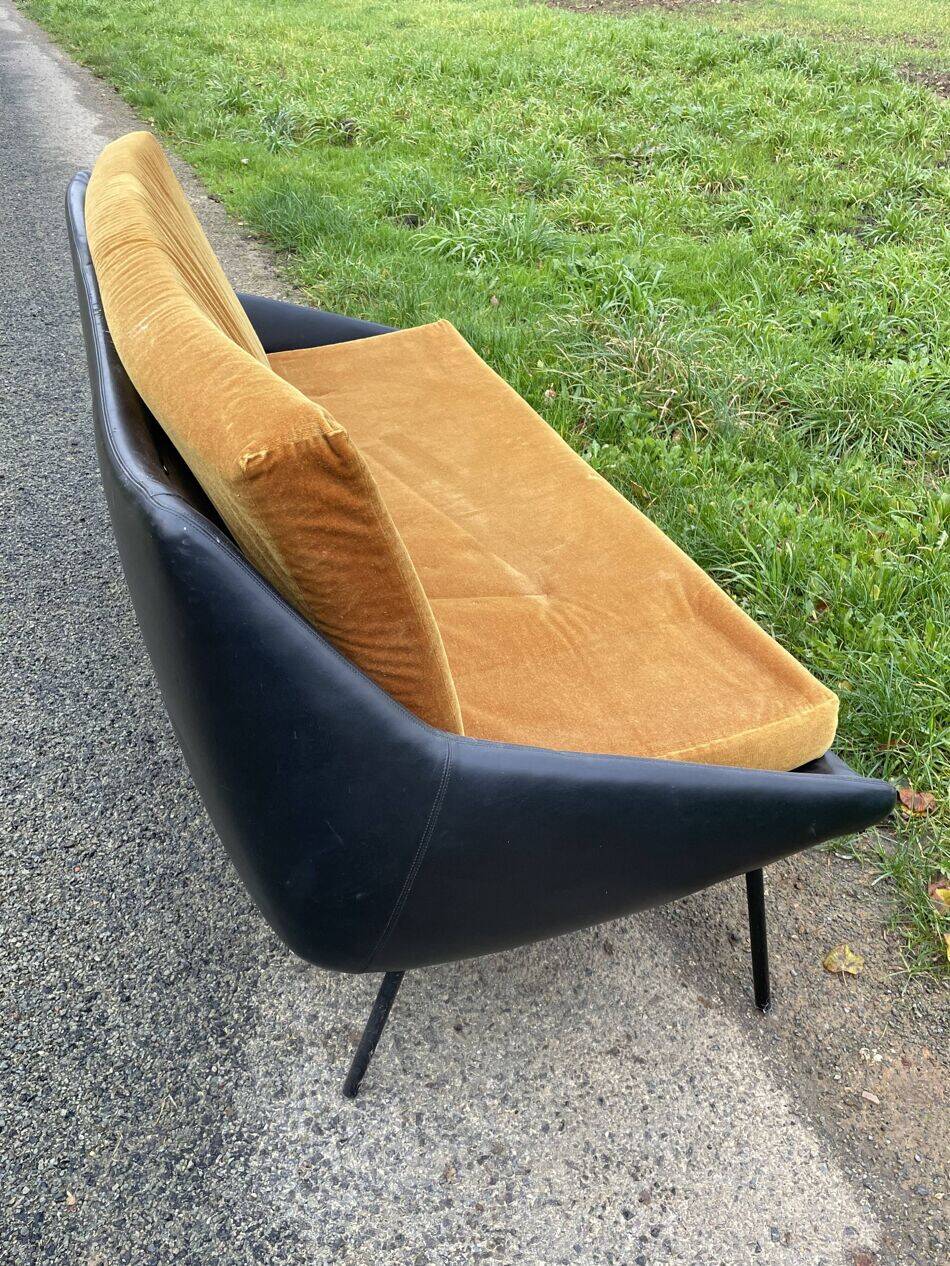 Model 800 canapé, creation and edition by Steiner, around 1958